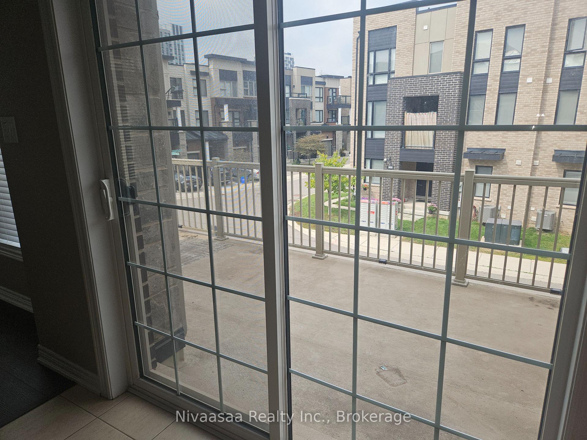 Photo 9 of Unit 13, 3026 Postridge Drive, Oakville, Joshua Meadows — HOMEH