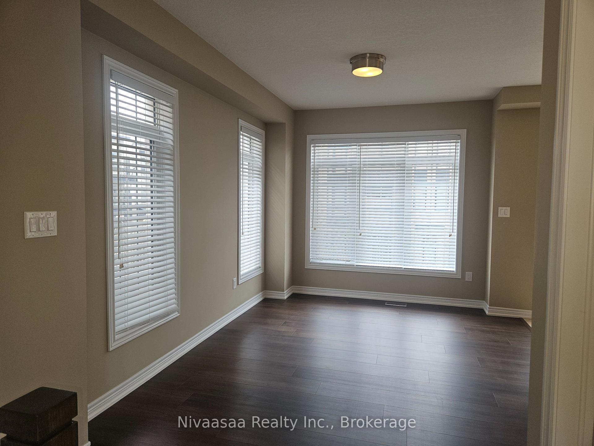 Photo 11 of Unit 13, 3026 Postridge Drive, Oakville, Joshua Meadows — HOMEH