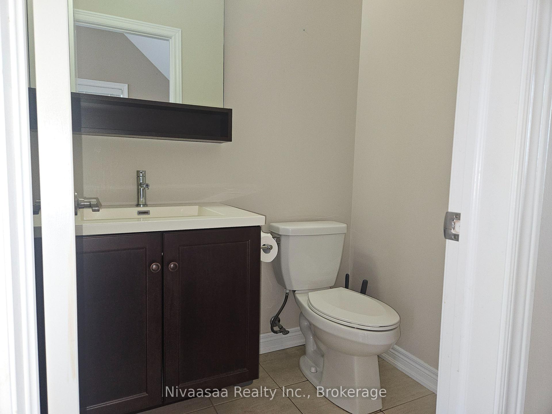 Photo 12 of Unit 13, 3026 Postridge Drive, Oakville, Joshua Meadows — HOMEH