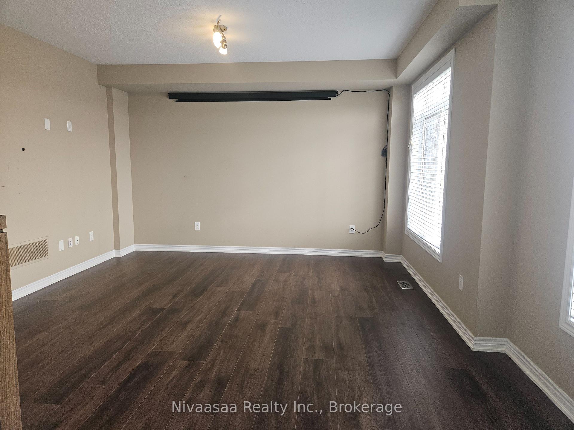 Photo 14 of Unit 13, 3026 Postridge Drive, Oakville, Joshua Meadows — HOMEH