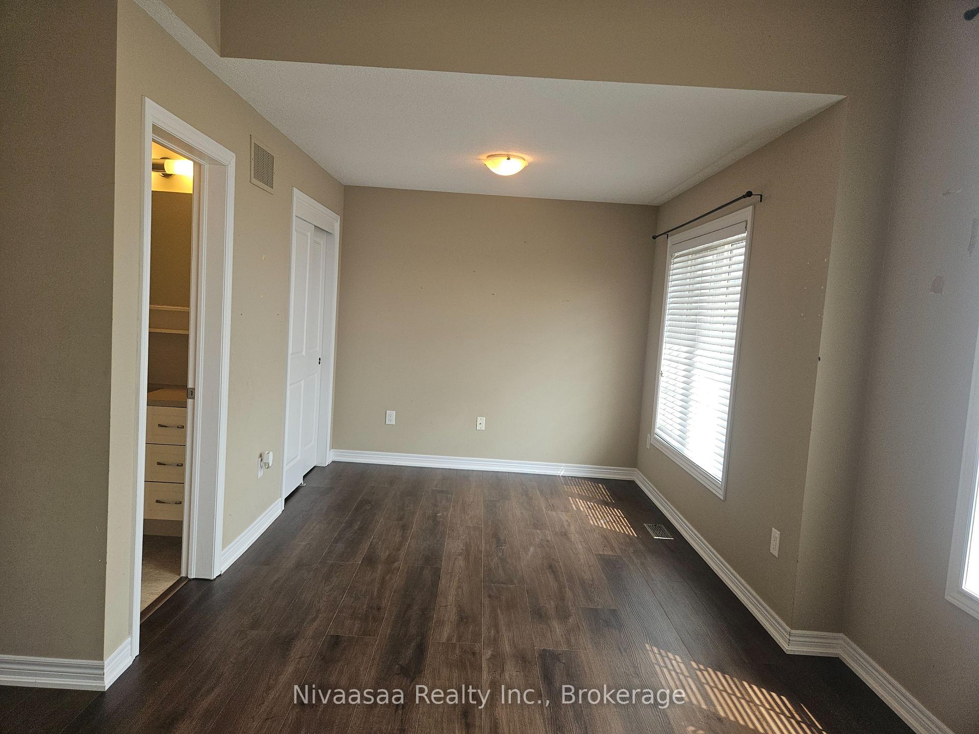 Photo 22 of Unit 13, 3026 Postridge Drive, Oakville, Joshua Meadows — HOMEH