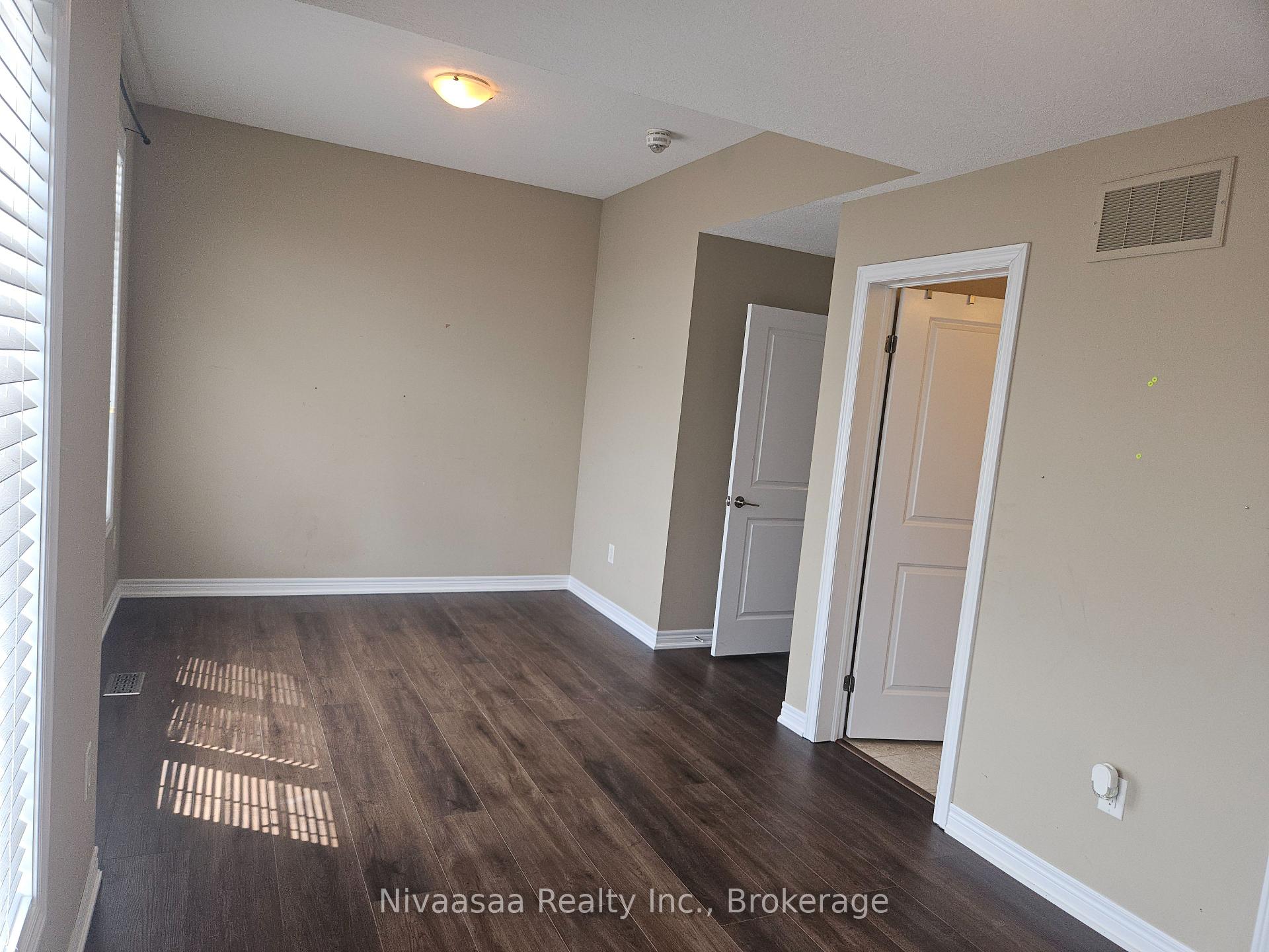 Photo 23 of Unit 13, 3026 Postridge Drive, Oakville, Joshua Meadows — HOMEH