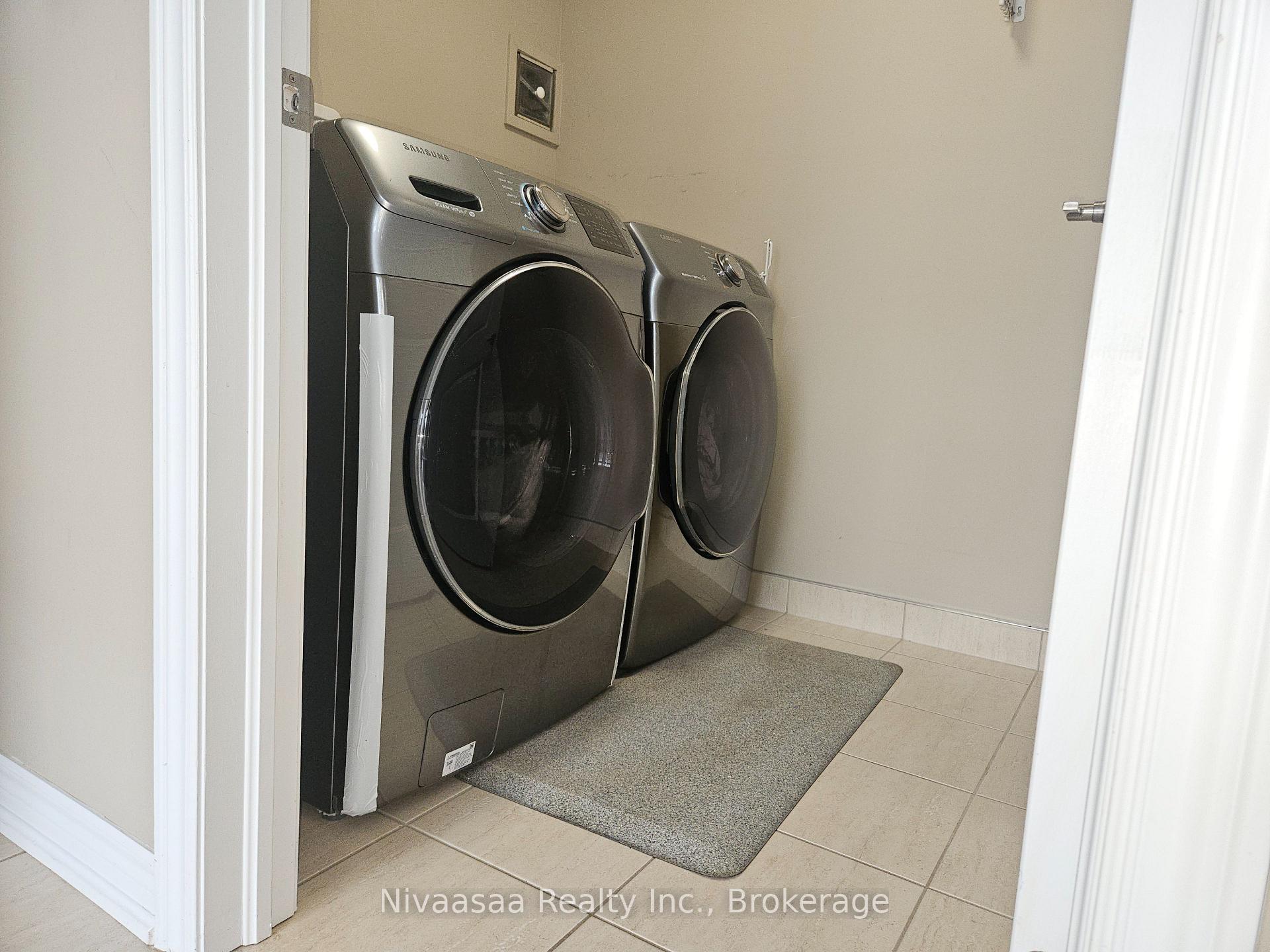 Photo 27 of Unit 13, 3026 Postridge Drive, Oakville, Joshua Meadows — HOMEH