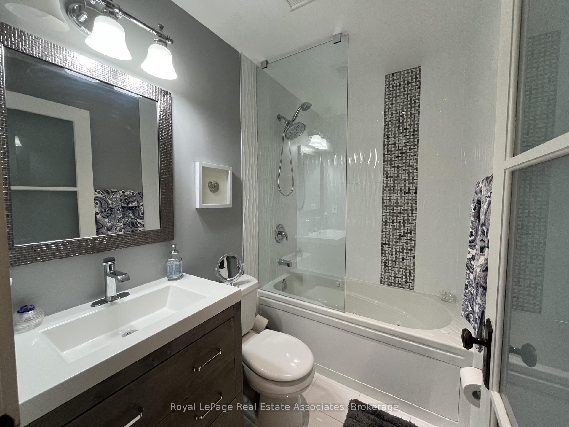 Photo 10 of Unit 901, 7 King Street E, Toronto, Church-Yonge Corridor — HOMEH