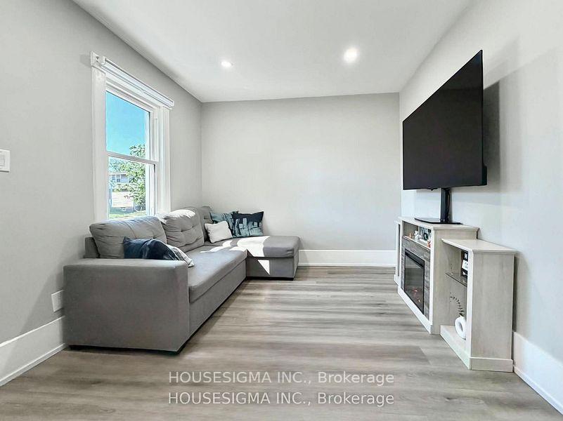 Photo 5 of 88 Page Street, St. Catharines, E. Chester — HOMEH