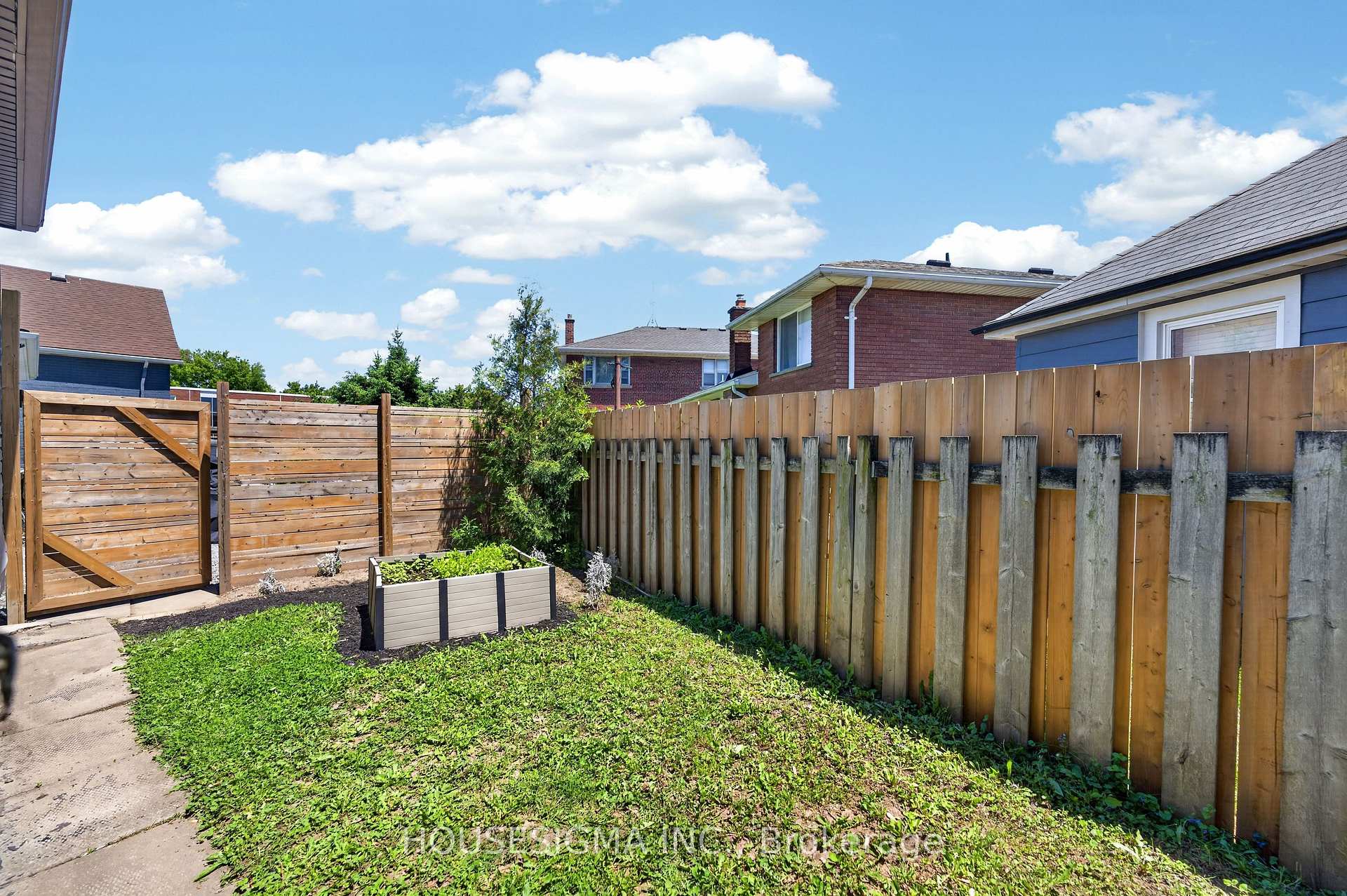 Photo 43 of 88 Page Street, St. Catharines, E. Chester — HOMEH