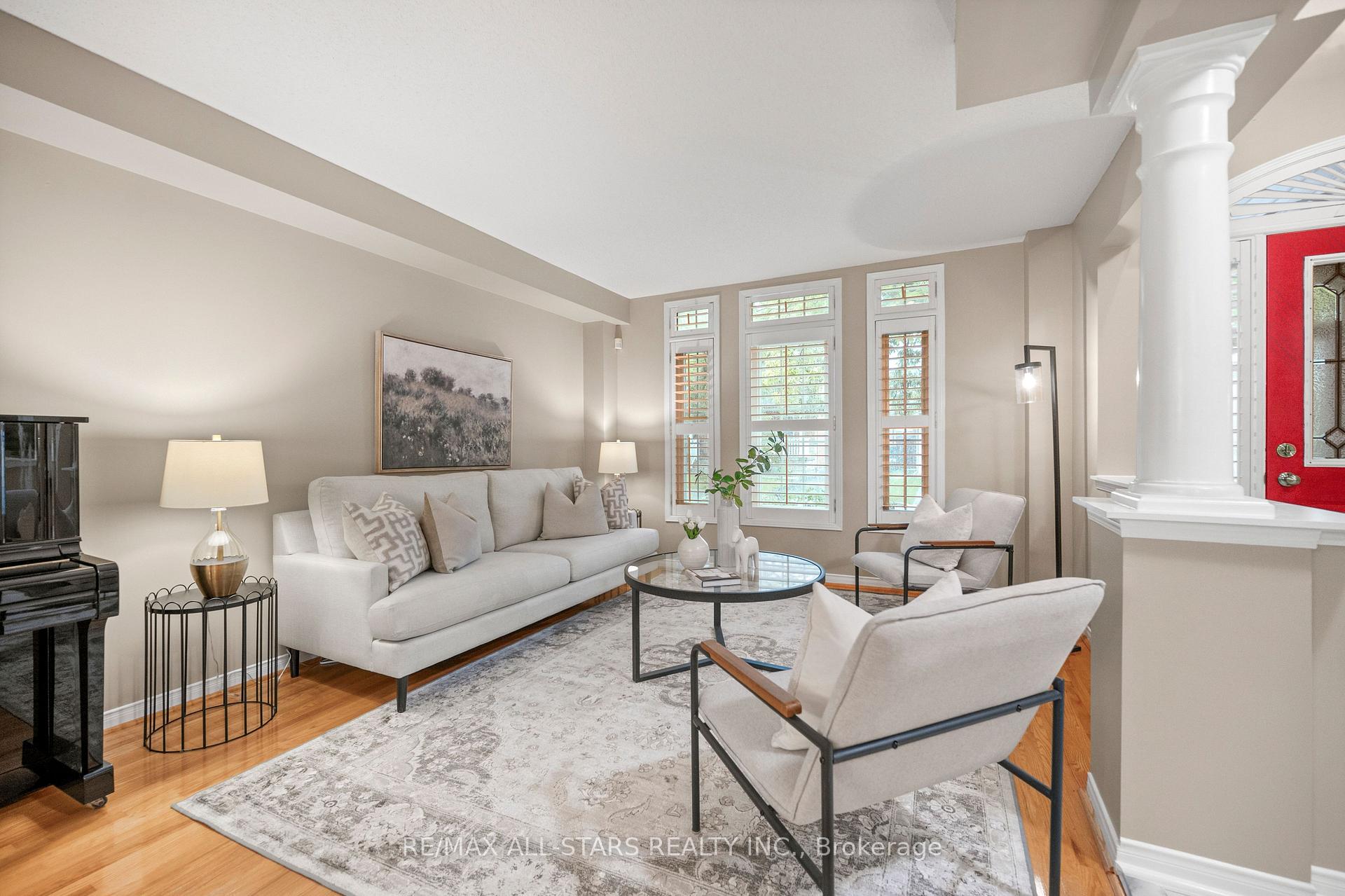 Photo 7 of 16 Primrose Path Crescent, Markham, Legacy — HOMEH