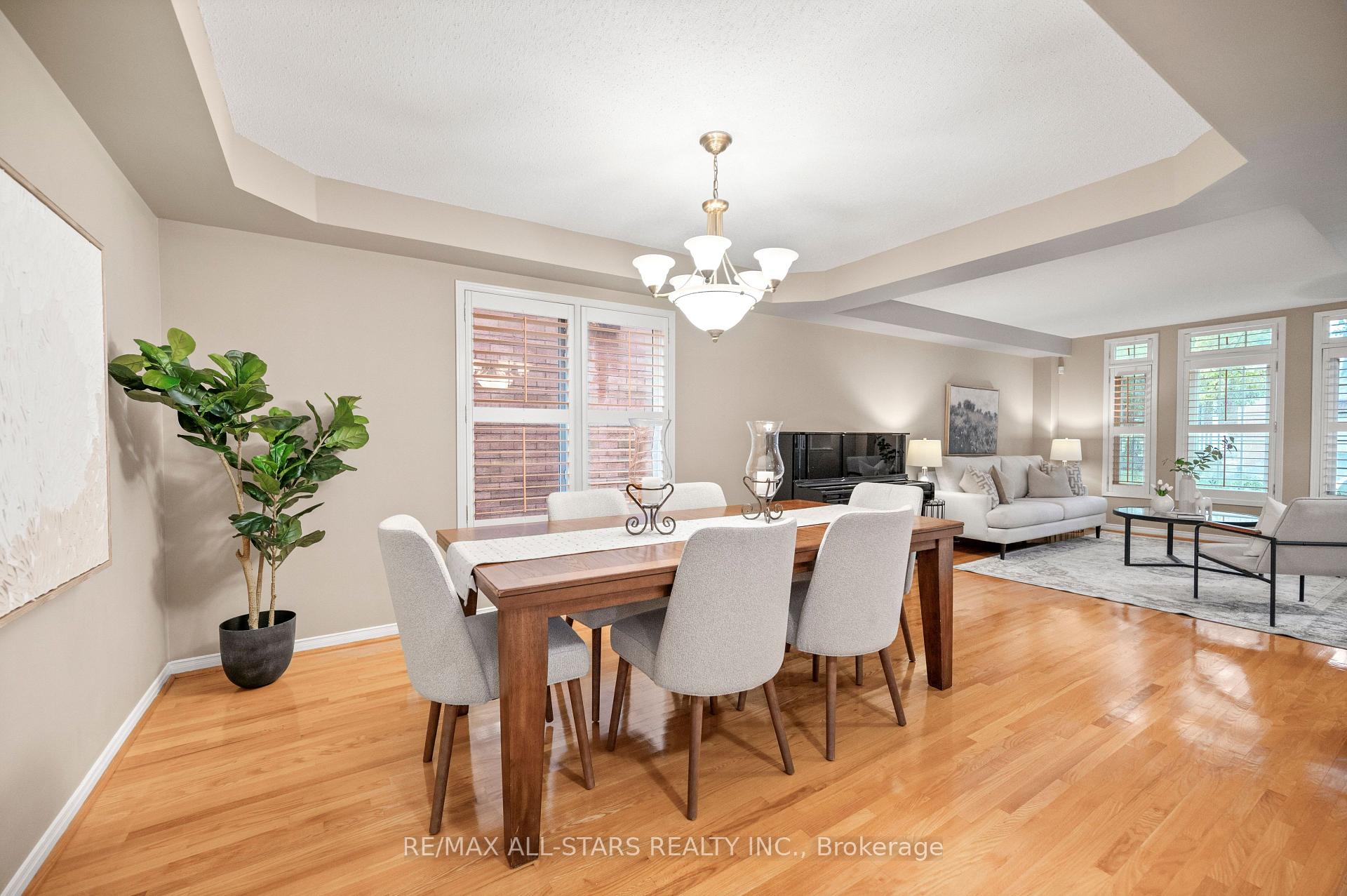 Photo 11 of 16 Primrose Path Crescent, Markham, Legacy — HOMEH