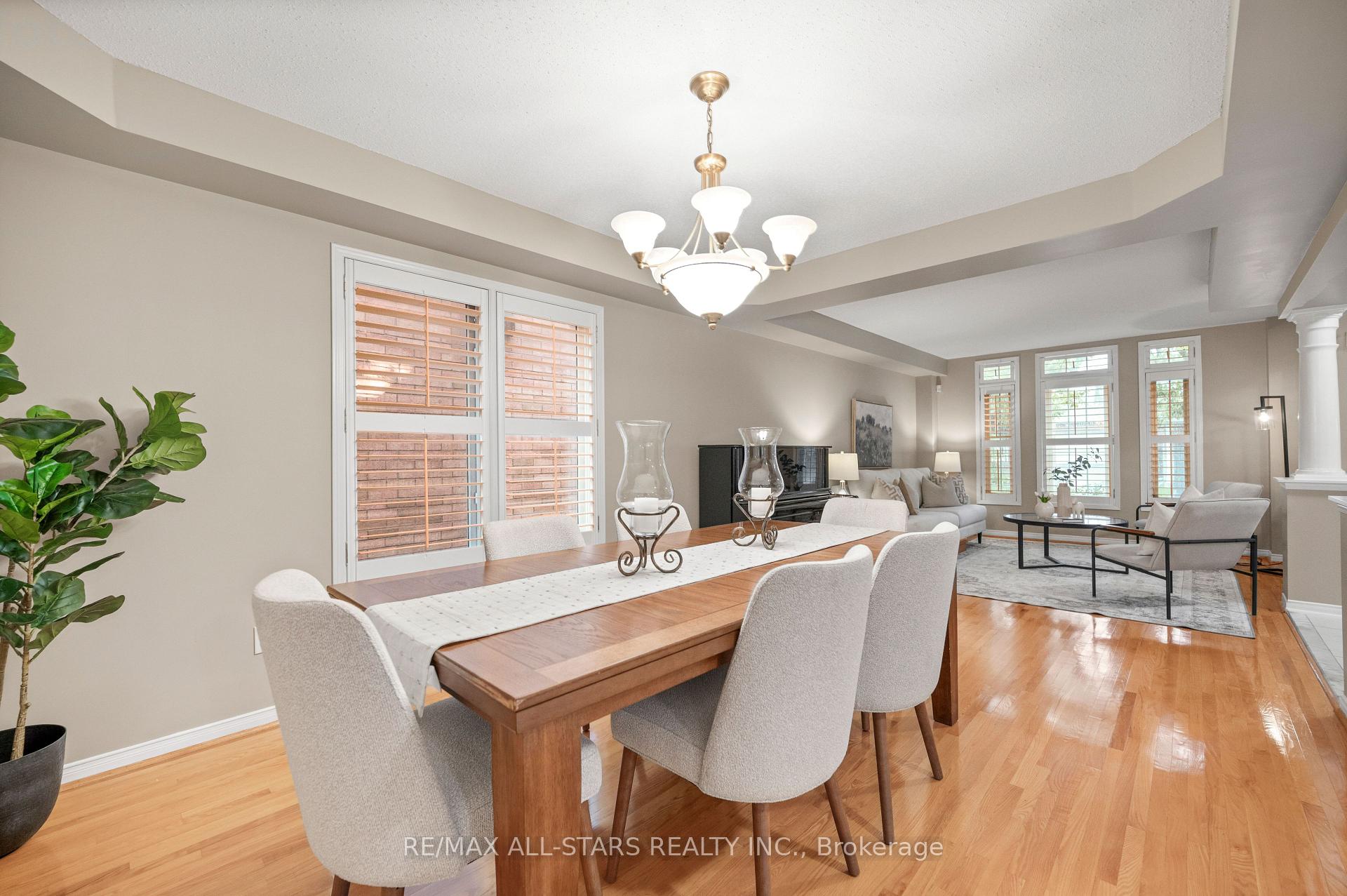 Photo 12 of 16 Primrose Path Crescent, Markham, Legacy — HOMEH