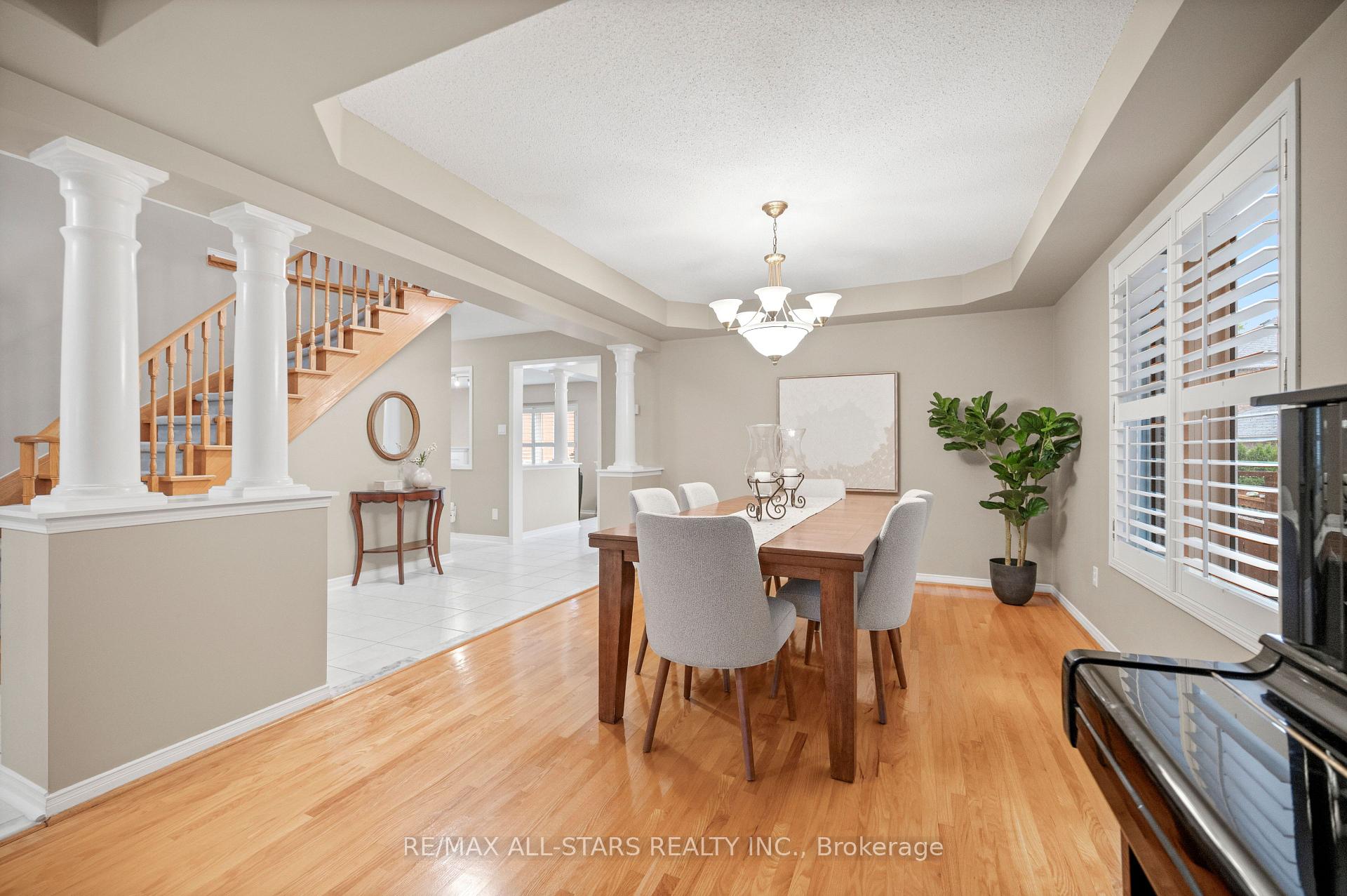 Photo 13 of 16 Primrose Path Crescent, Markham, Legacy — HOMEH