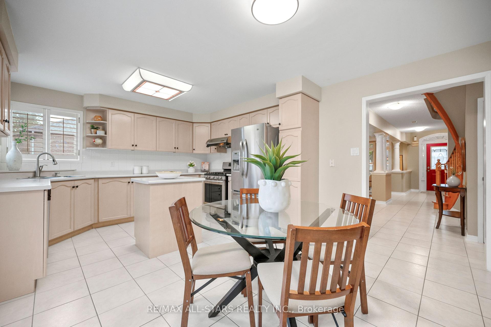 Photo 17 of 16 Primrose Path Crescent, Markham, Legacy — HOMEH