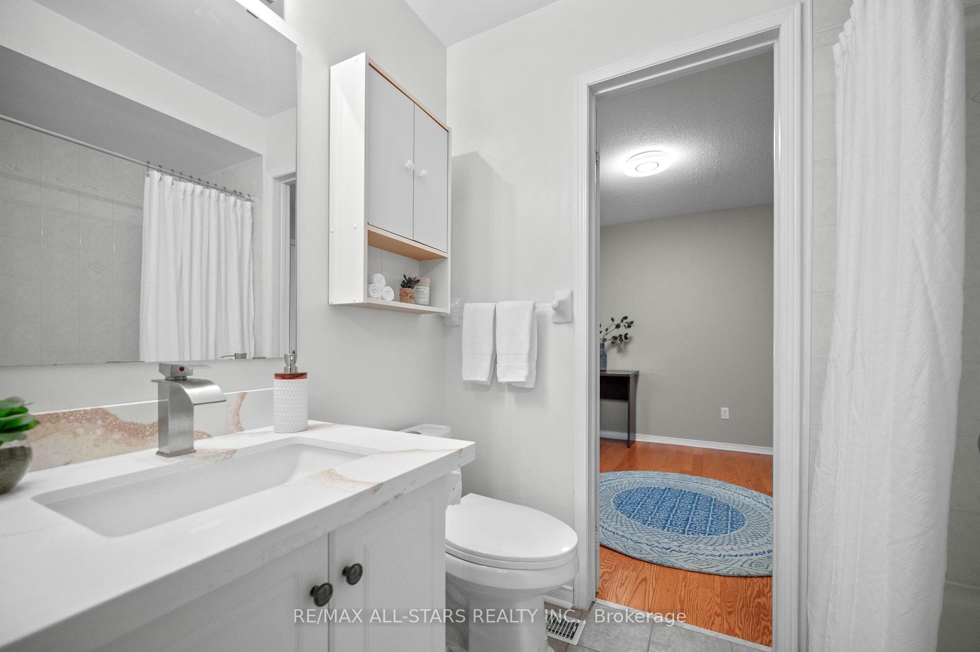 Photo 35 of 16 Primrose Path Crescent, Markham, Legacy — HOMEH