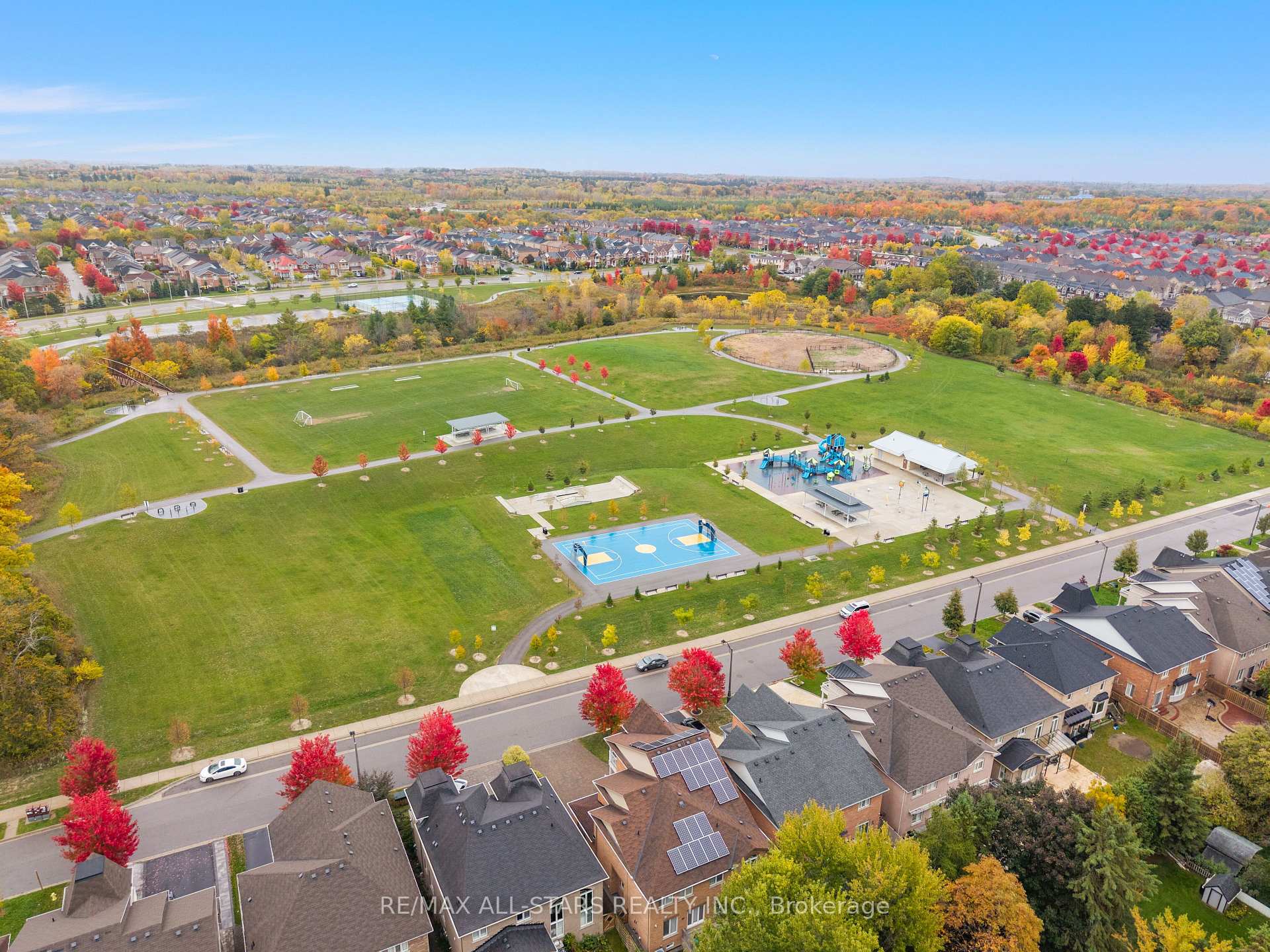Photo 46 of 16 Primrose Path Crescent, Markham, Legacy — HOMEH