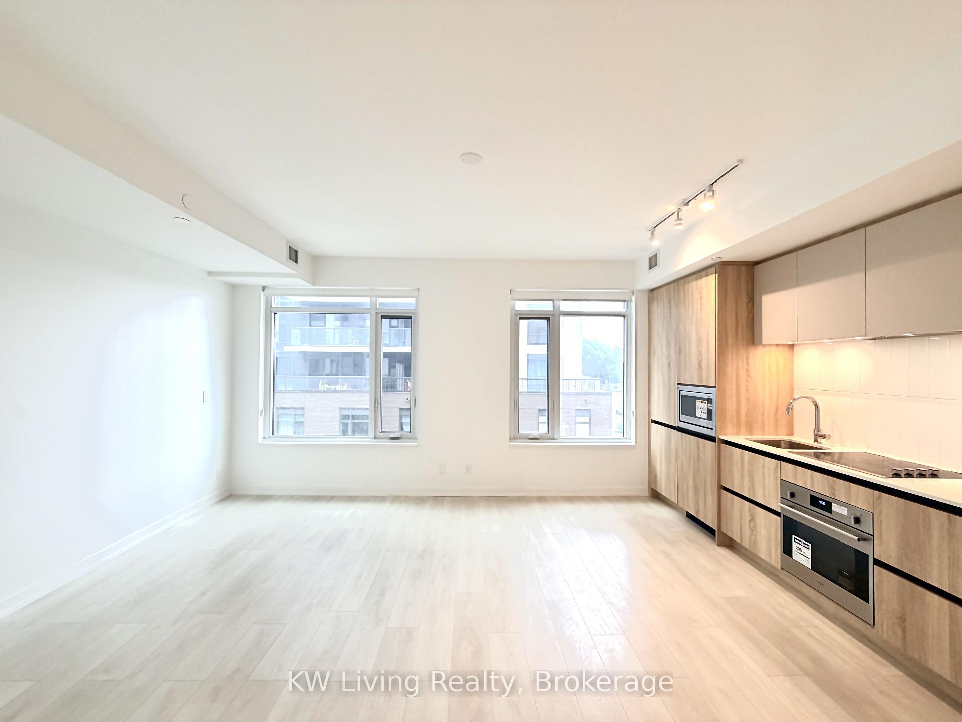 Photo 1 of Unit D-323, 8 Beverley Glen Boulevard, Vaughan, Beverley Glen — HOMEH