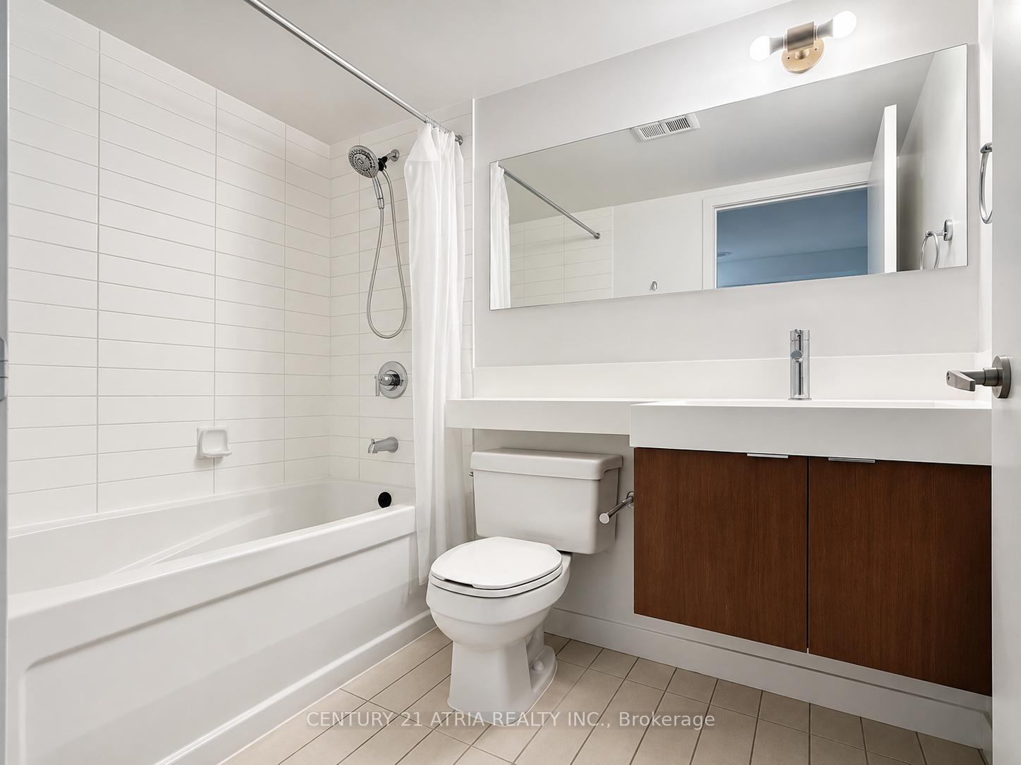 Photo 10 of Unit 2116, 25 Telegram Mews, Toronto, Waterfront Communities — HOMEH