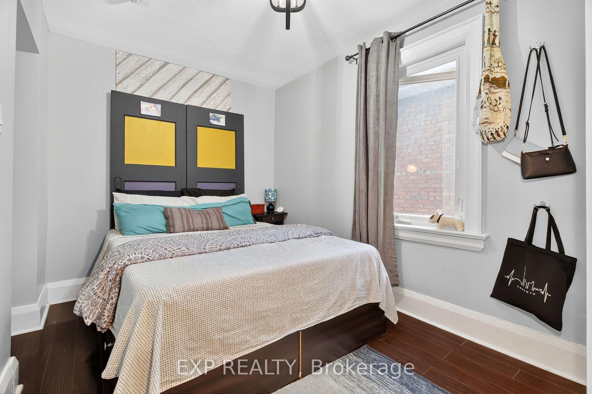 Photo 10 of 358 McRoberts Avenue, Toronto, Caledonia-Fairbank — HOMEH
