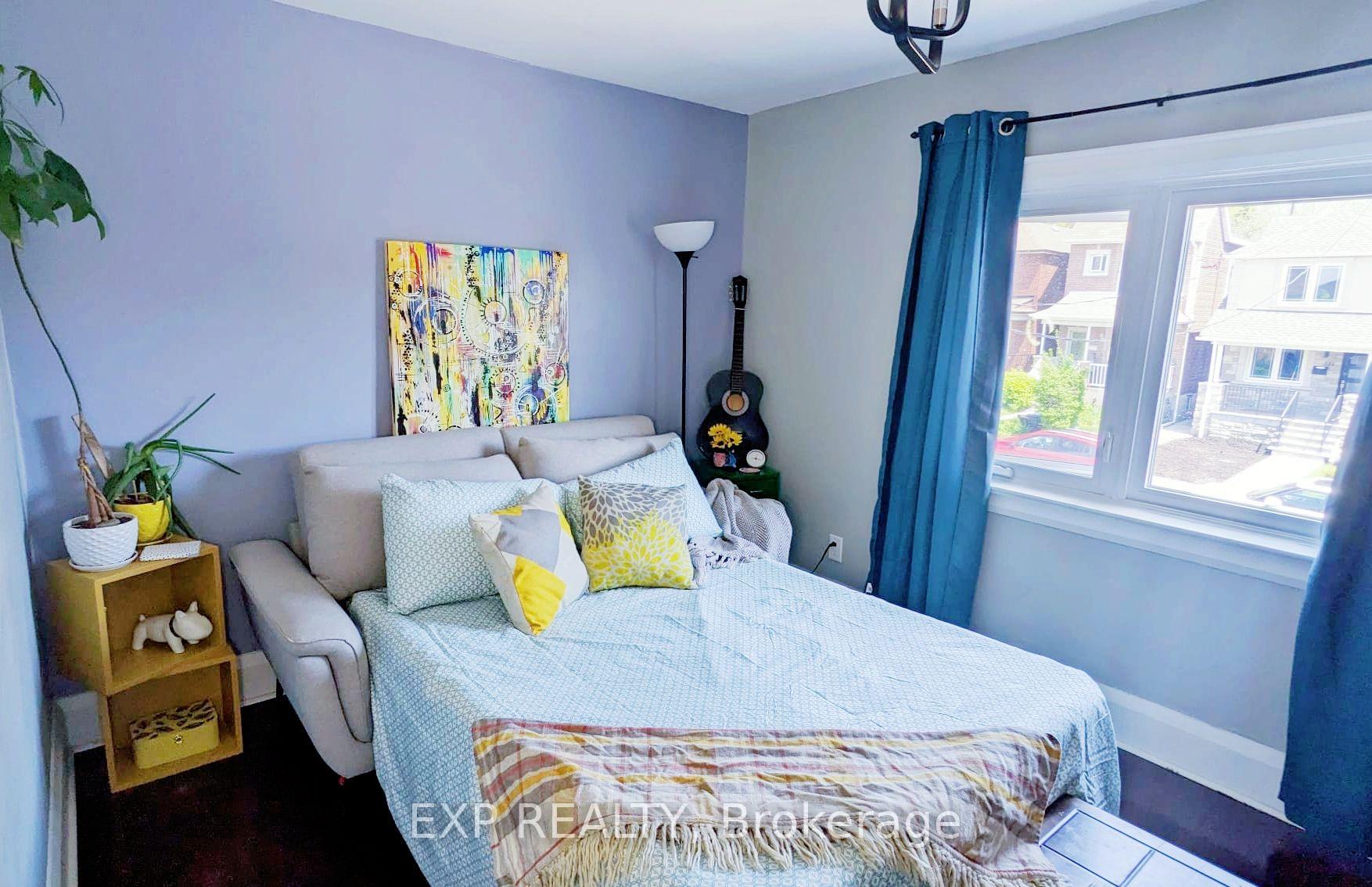 Photo 11 of 358 McRoberts Avenue, Toronto, Caledonia-Fairbank — HOMEH