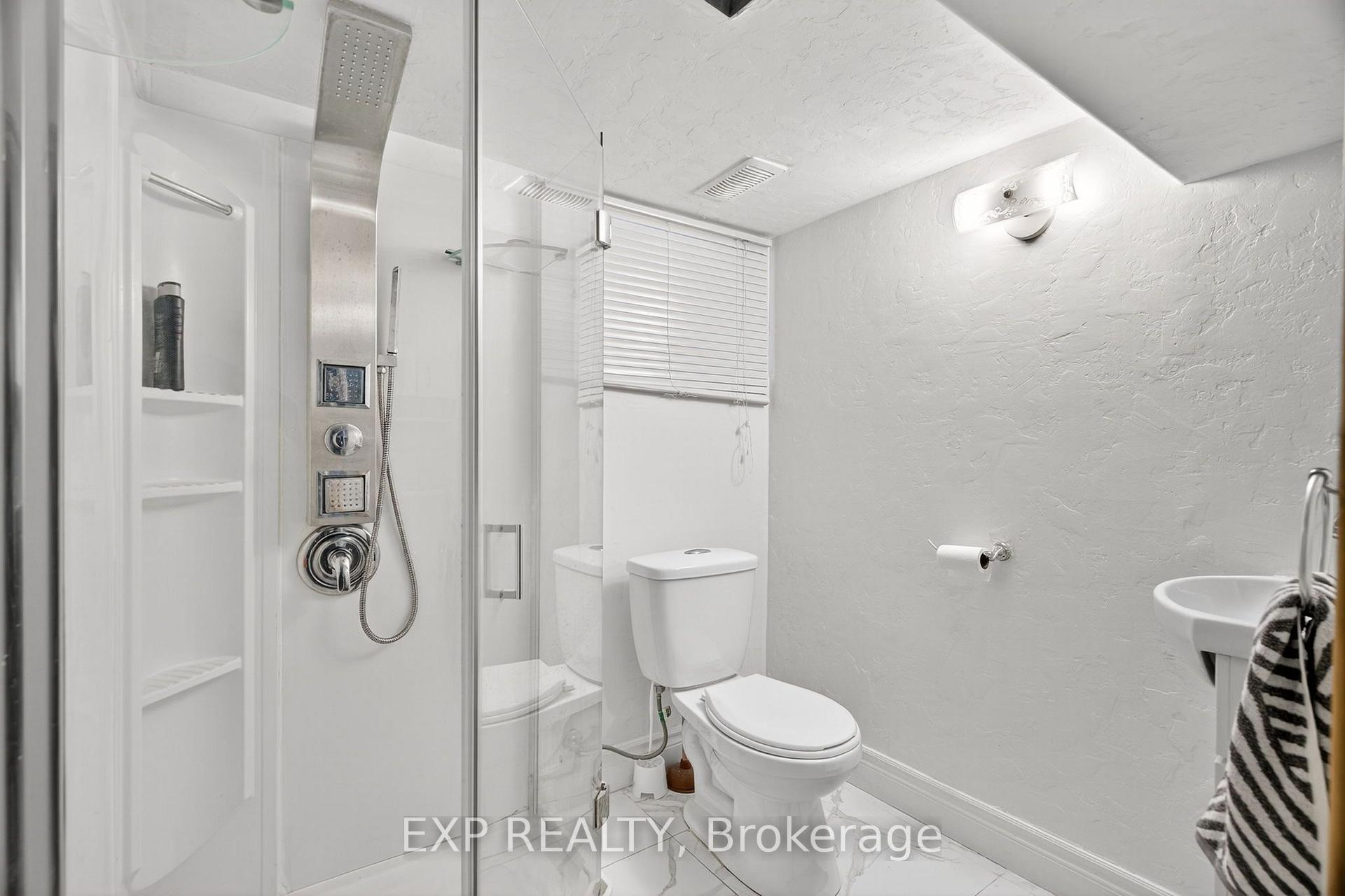 Photo 15 of 358 McRoberts Avenue, Toronto, Caledonia-Fairbank — HOMEH