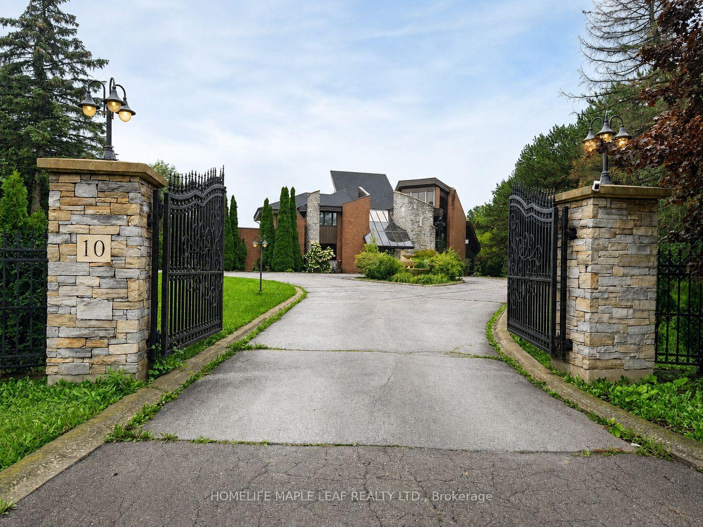 Photo 2 of 10 Edgeforest Drive, Brampton, Toronto Gore Rural Estate — HOMEH