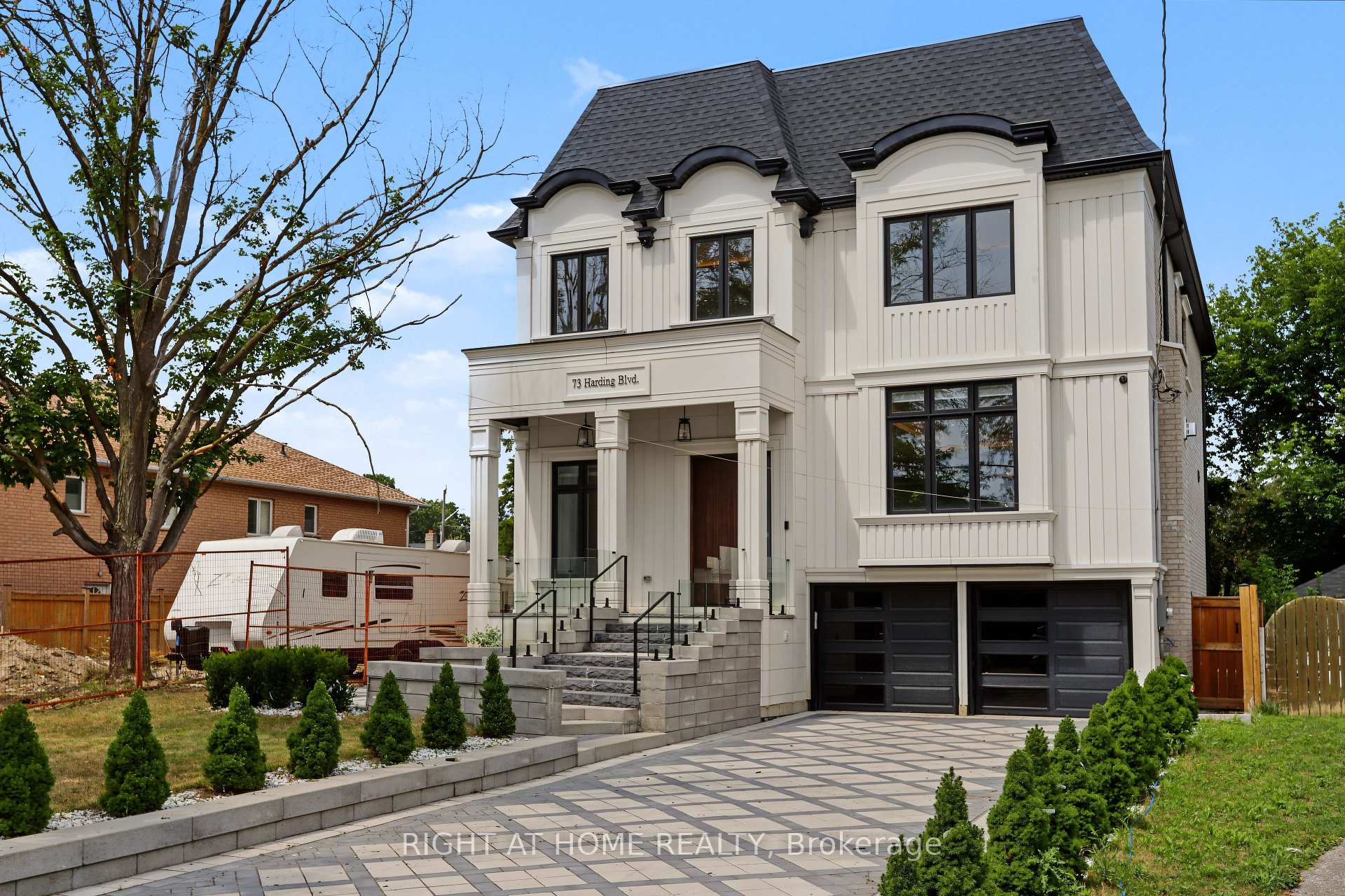 Photo 2 of 73 Harding Boulevard, Richmond Hill, Harding — HOMEH