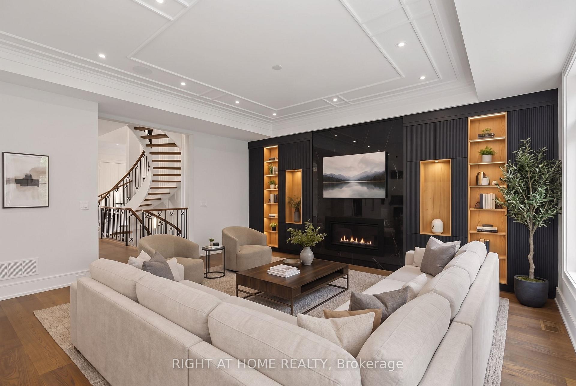 Photo 10 of 73 Harding Boulevard, Richmond Hill, Harding — HOMEH
