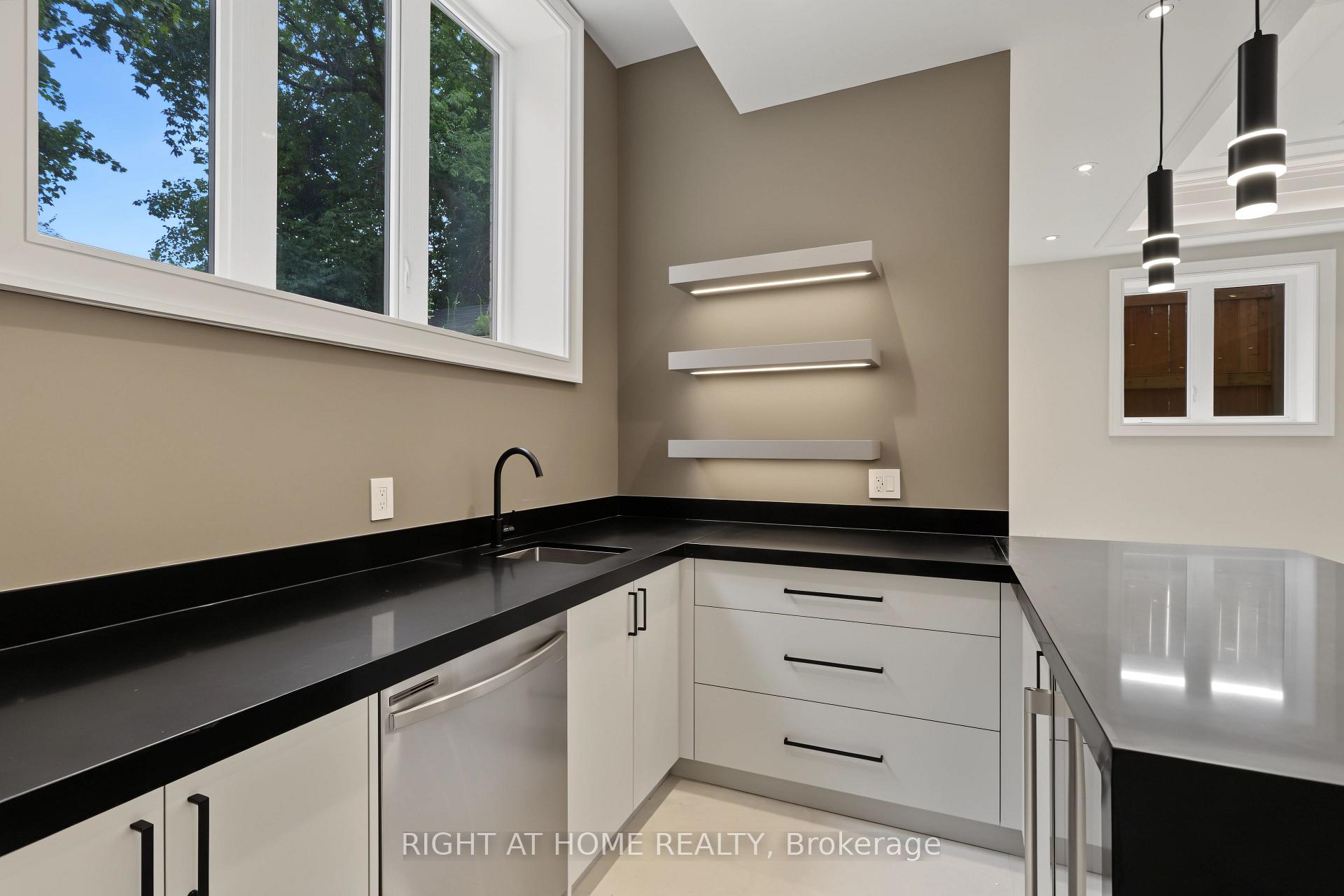 Photo 45 of 73 Harding Boulevard, Richmond Hill, Harding — HOMEH