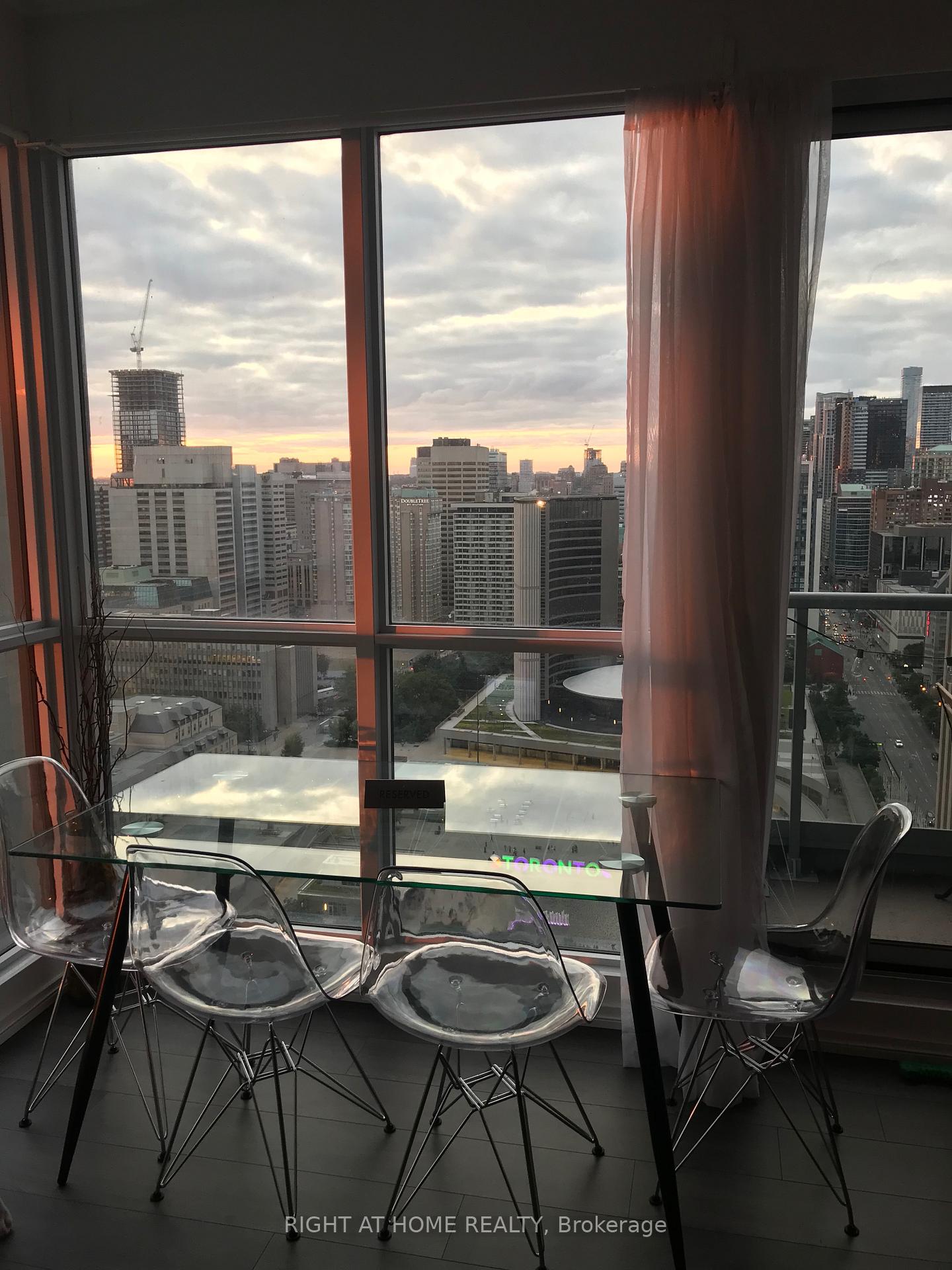 Photo 8 of Unit 3015, 70 Temperance Street, Toronto, Bay Street Corridor — HOMEH