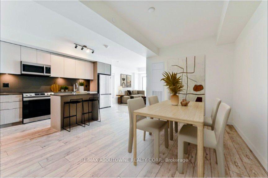 Photo 4 of Unit B607, 133 Bronte Road, Oakville, Bronte — HOMEH