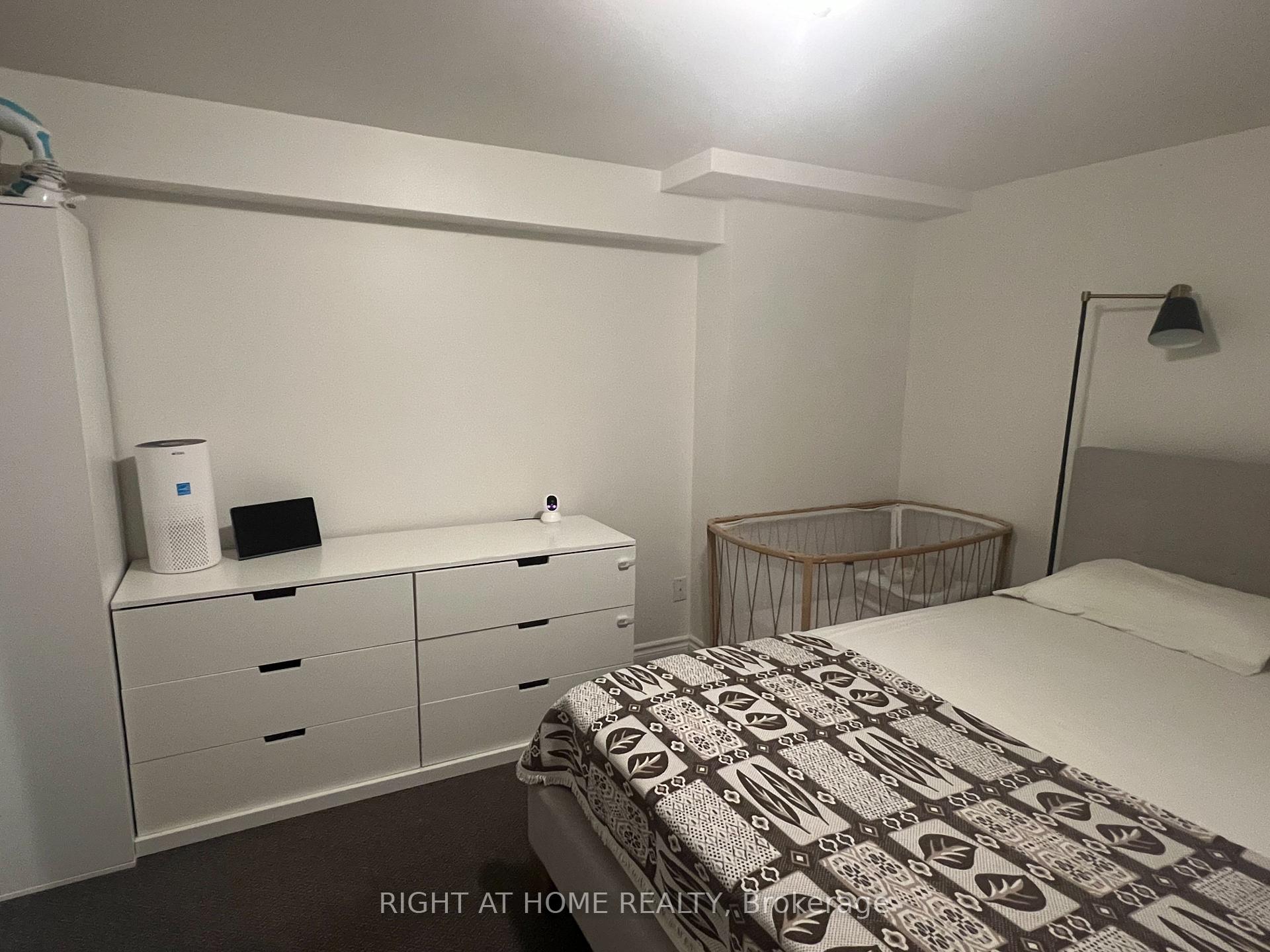 Photo 5 of 28 Gorman Park Road, North York, Clanton Park — HOMEH