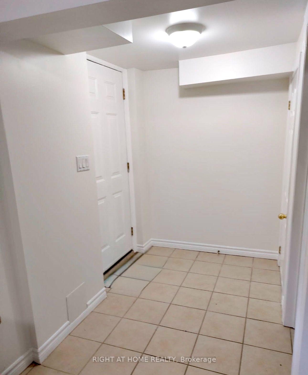 Photo 8 of 28 Gorman Park Road, North York, Clanton Park — HOMEH