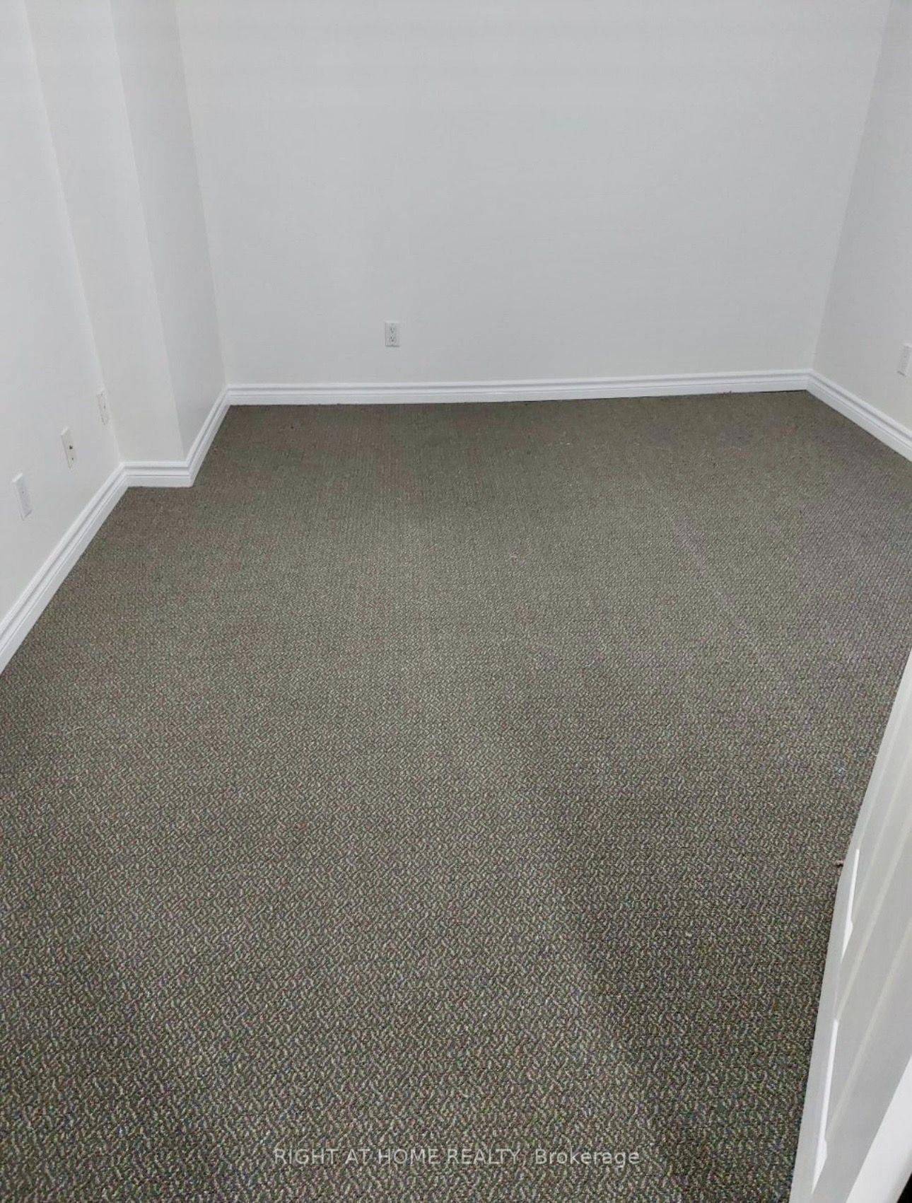 Photo 10 of 28 Gorman Park Road, North York, Clanton Park — HOMEH