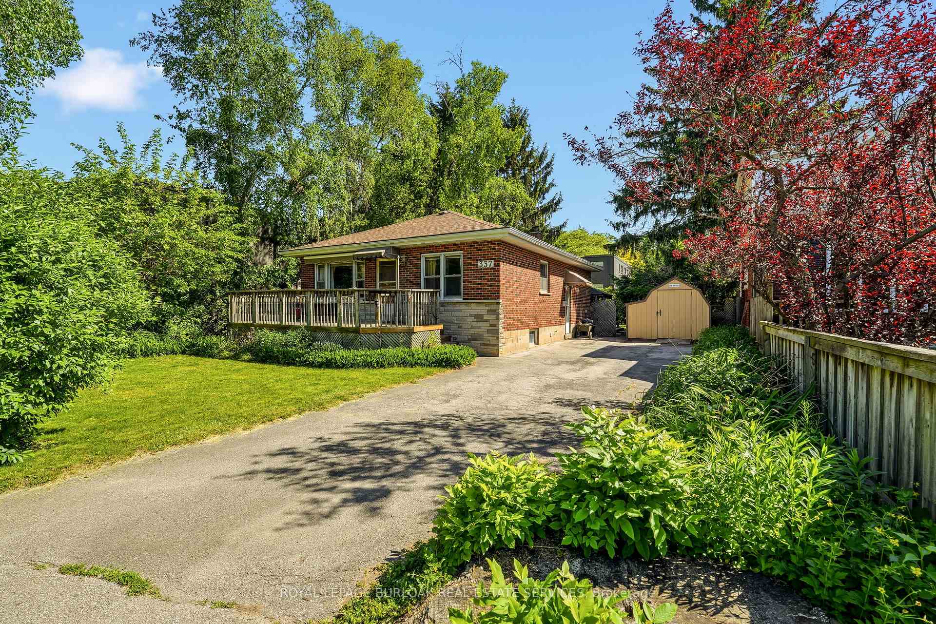 Photo 3 of 337 St. Paul Street, Burlington, Brant — HOMEH