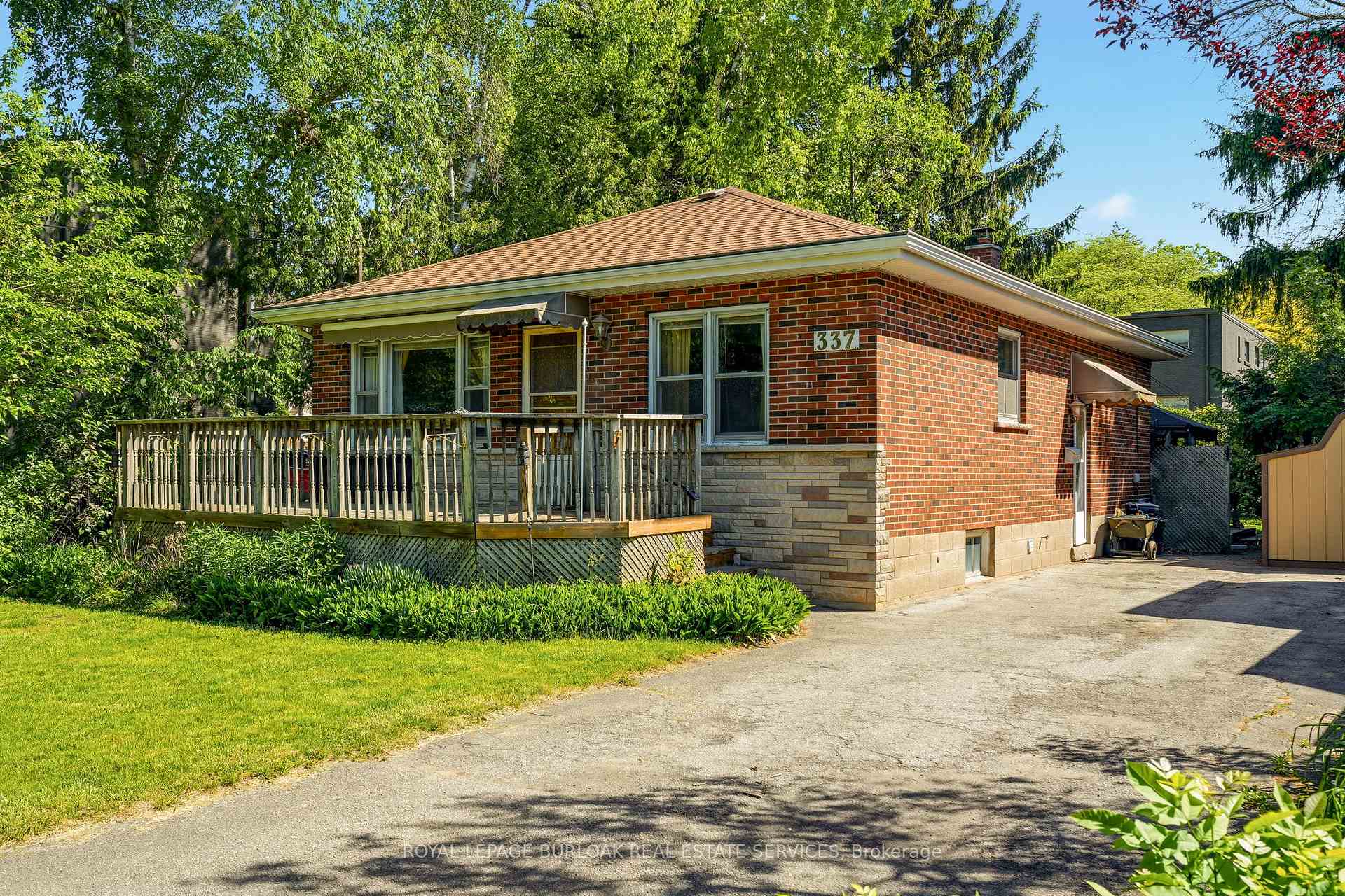 Photo 4 of 337 St. Paul Street, Burlington, Brant — HOMEH
