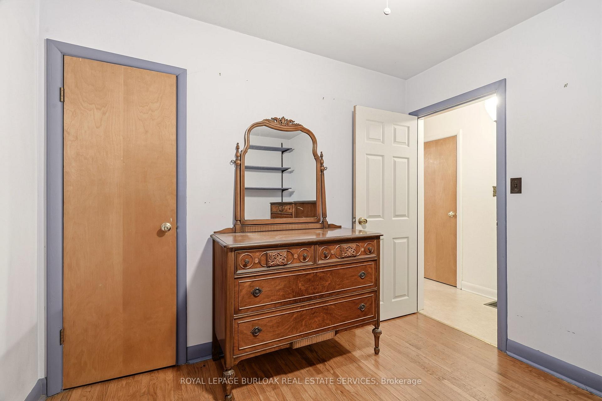 Photo 16 of 337 St. Paul Street, Burlington, Brant — HOMEH