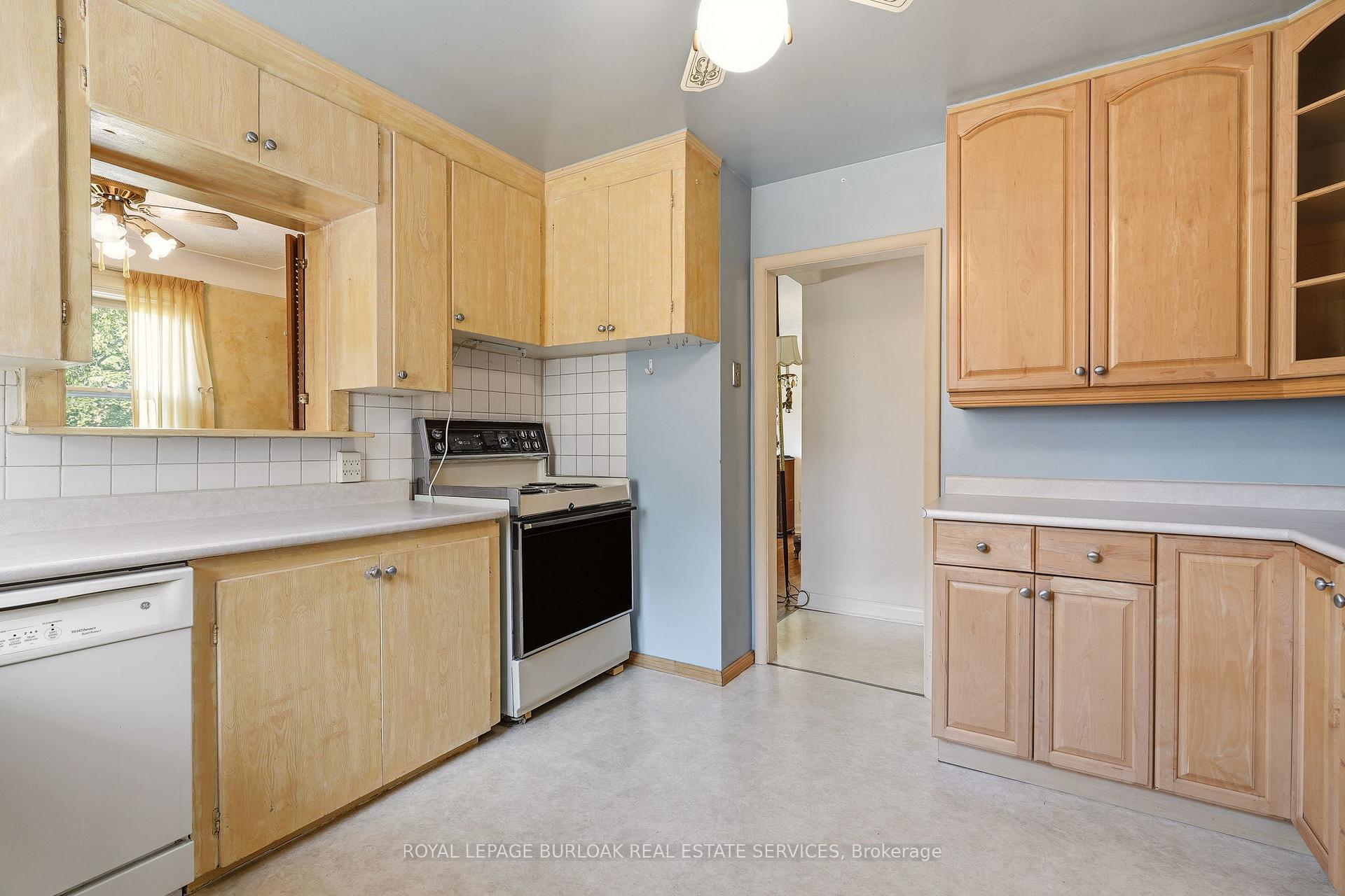 Photo 20 of 337 St. Paul Street, Burlington, Brant — HOMEH