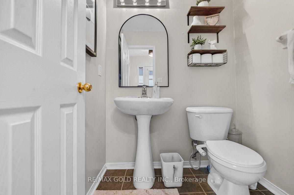 Photo 5 of 1110 Davis Lane, Milton, Dempsey — HOMEH