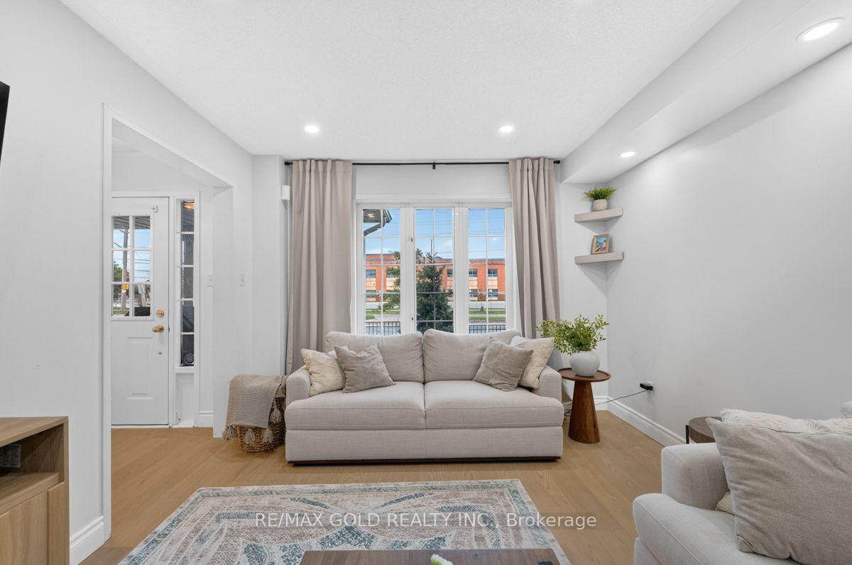 Photo 10 of 1110 Davis Lane, Milton, Dempsey — HOMEH