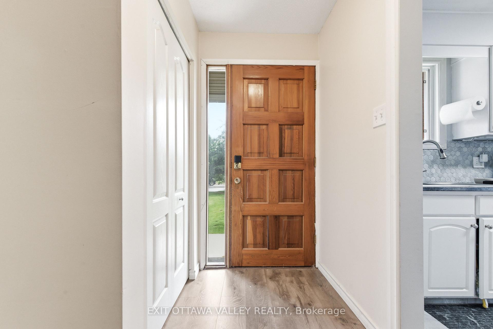 Photo 13 of 13 Tamarack Street, Deep River, Deep River — HOMEH
