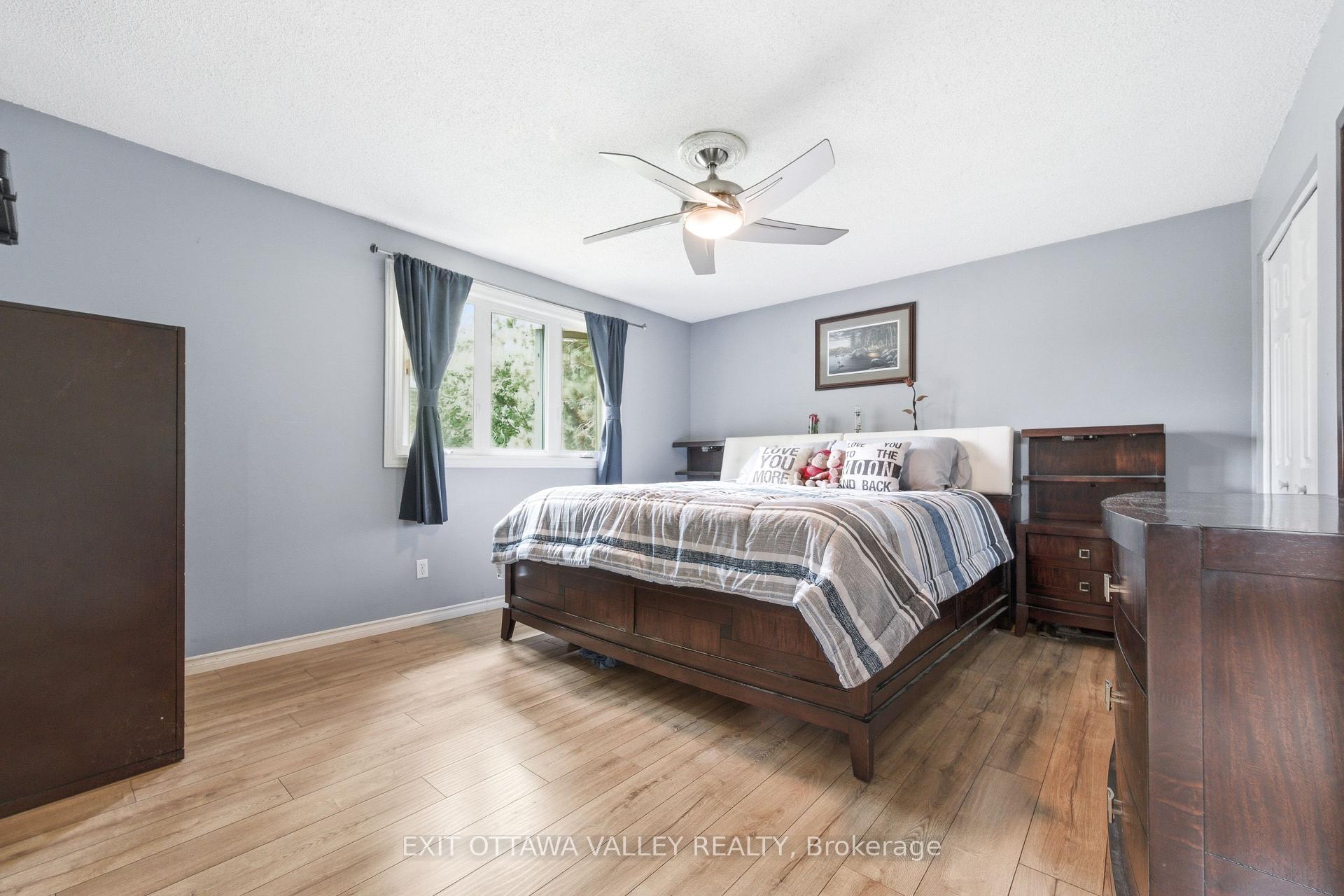 Photo 14 of 13 Tamarack Street, Deep River, Deep River — HOMEH