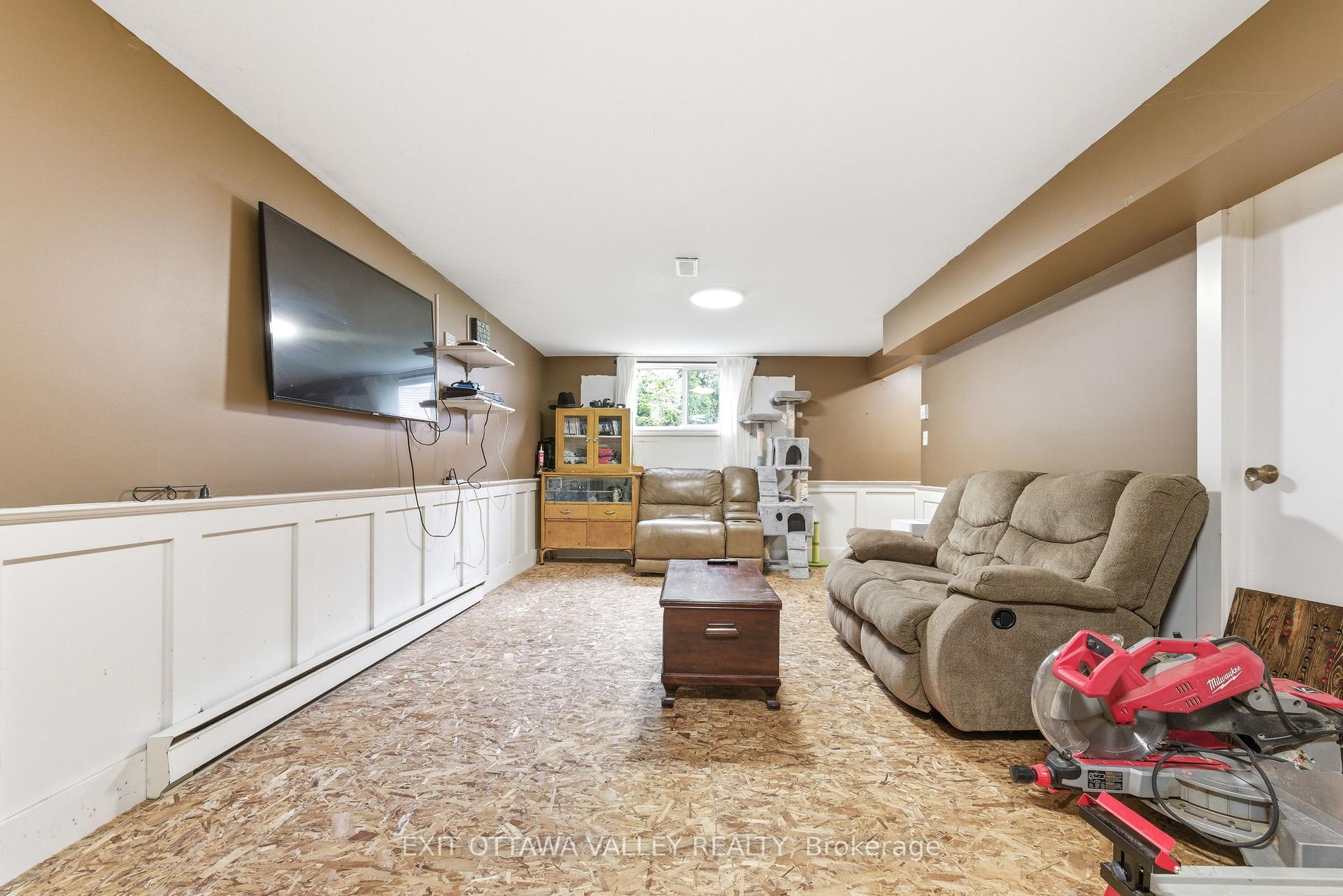 Photo 31 of 13 Tamarack Street, Deep River, Deep River — HOMEH