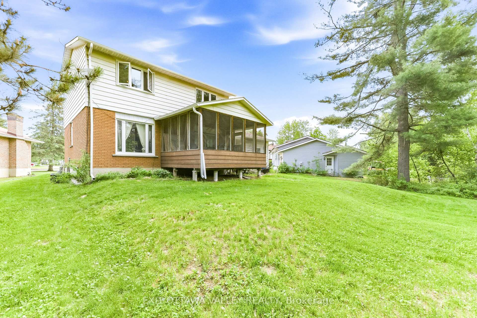Photo 39 of 13 Tamarack Street, Deep River, Deep River — HOMEH