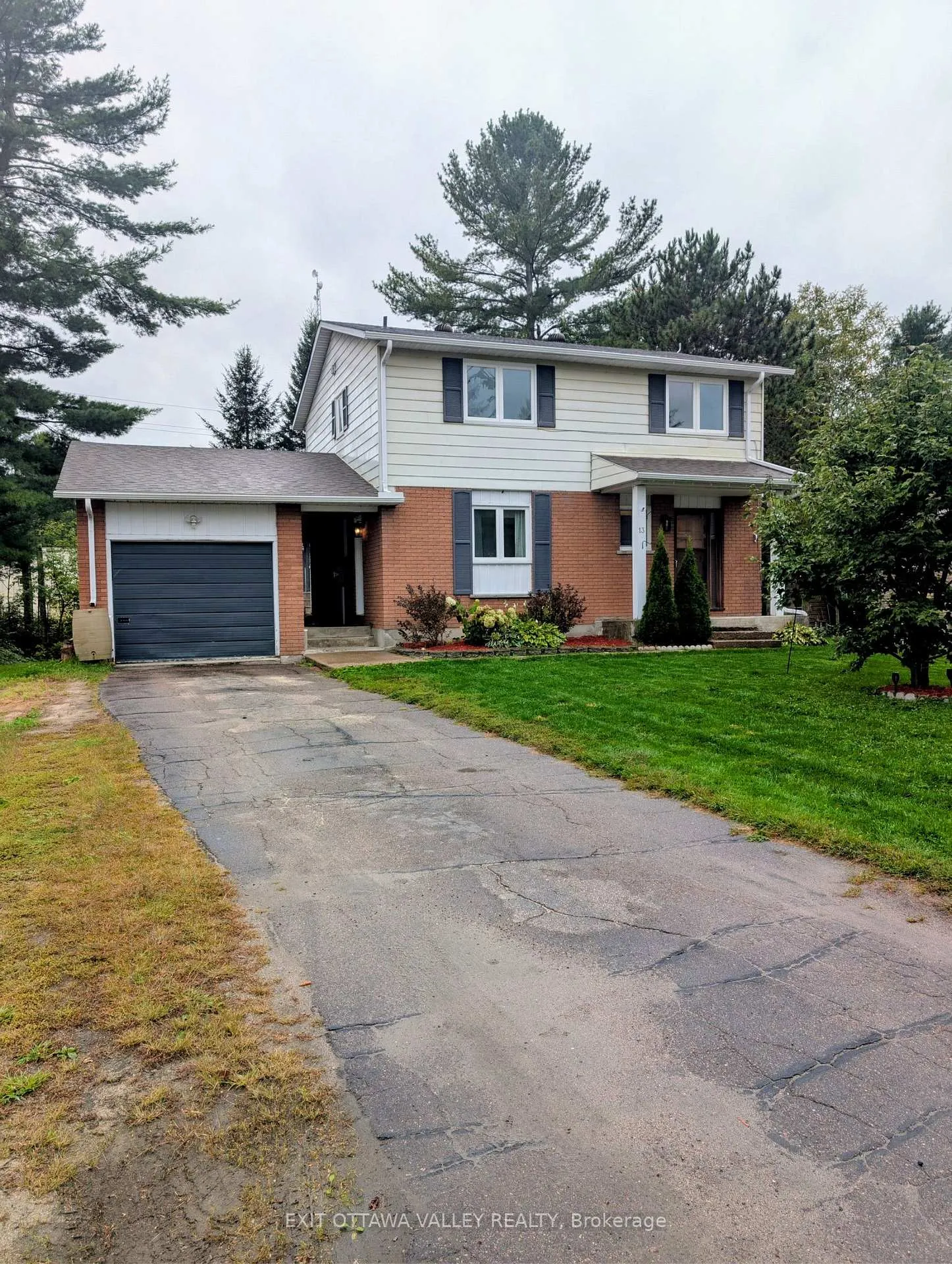 Photo of 13 Tamarack Street