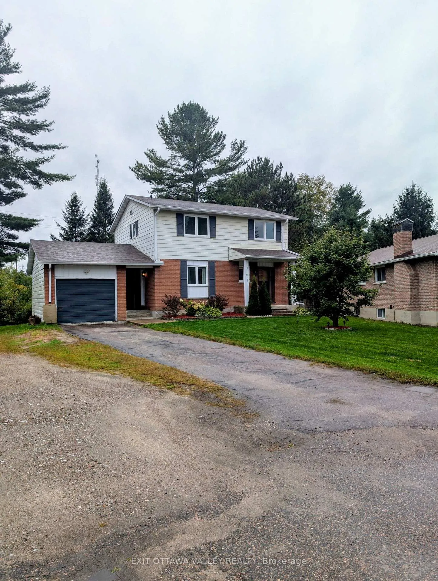 Photo 3 of 13 Tamarack Street, Deep River, Deep River — HOMEH