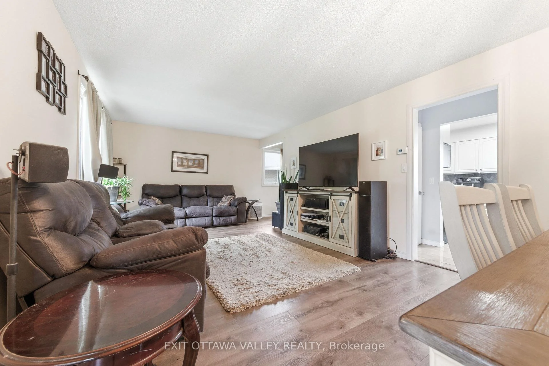 Photo 8 of 13 Tamarack Street, Deep River, Deep River — HOMEH