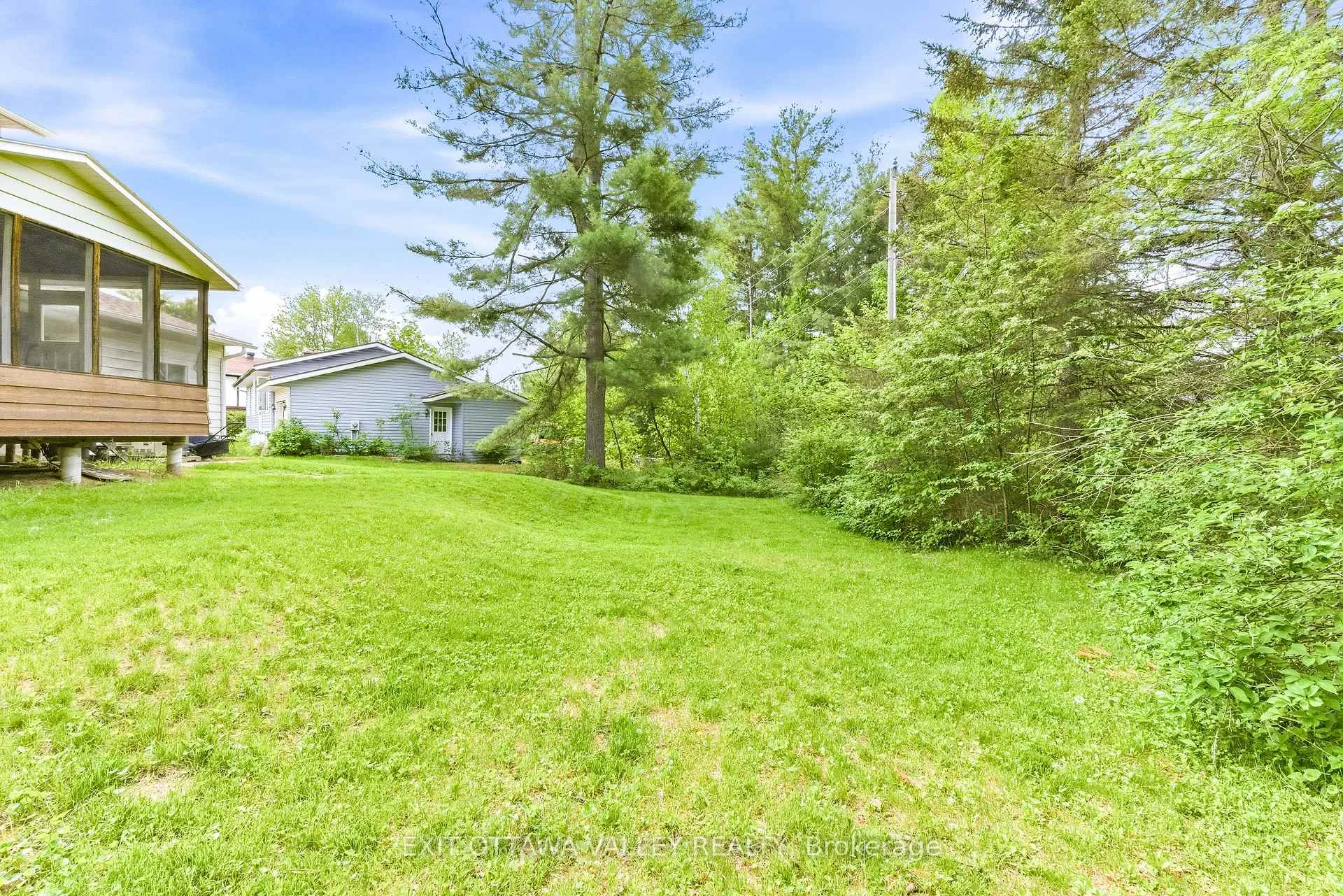 Photo 38 of 13 Tamarack Street, Deep River, Deep River — HOMEH