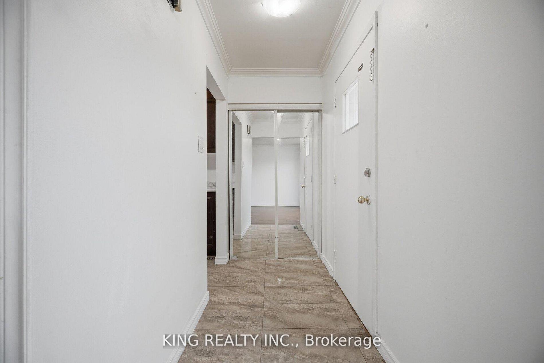 Photo 8 of 42 Flamingo Crescent, Brampton, Southgate — HOMEH