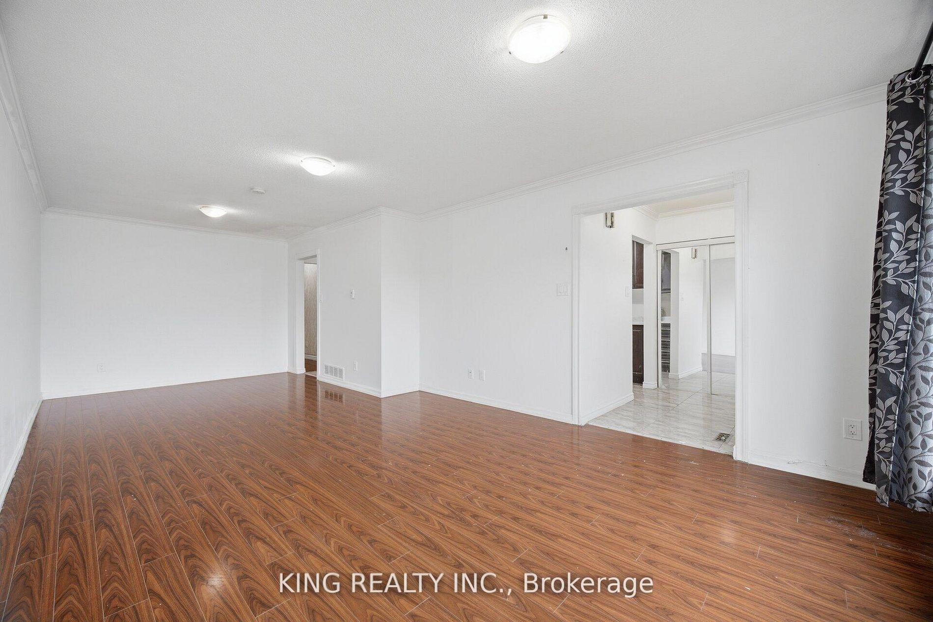 Photo 12 of 42 Flamingo Crescent, Brampton, Southgate — HOMEH