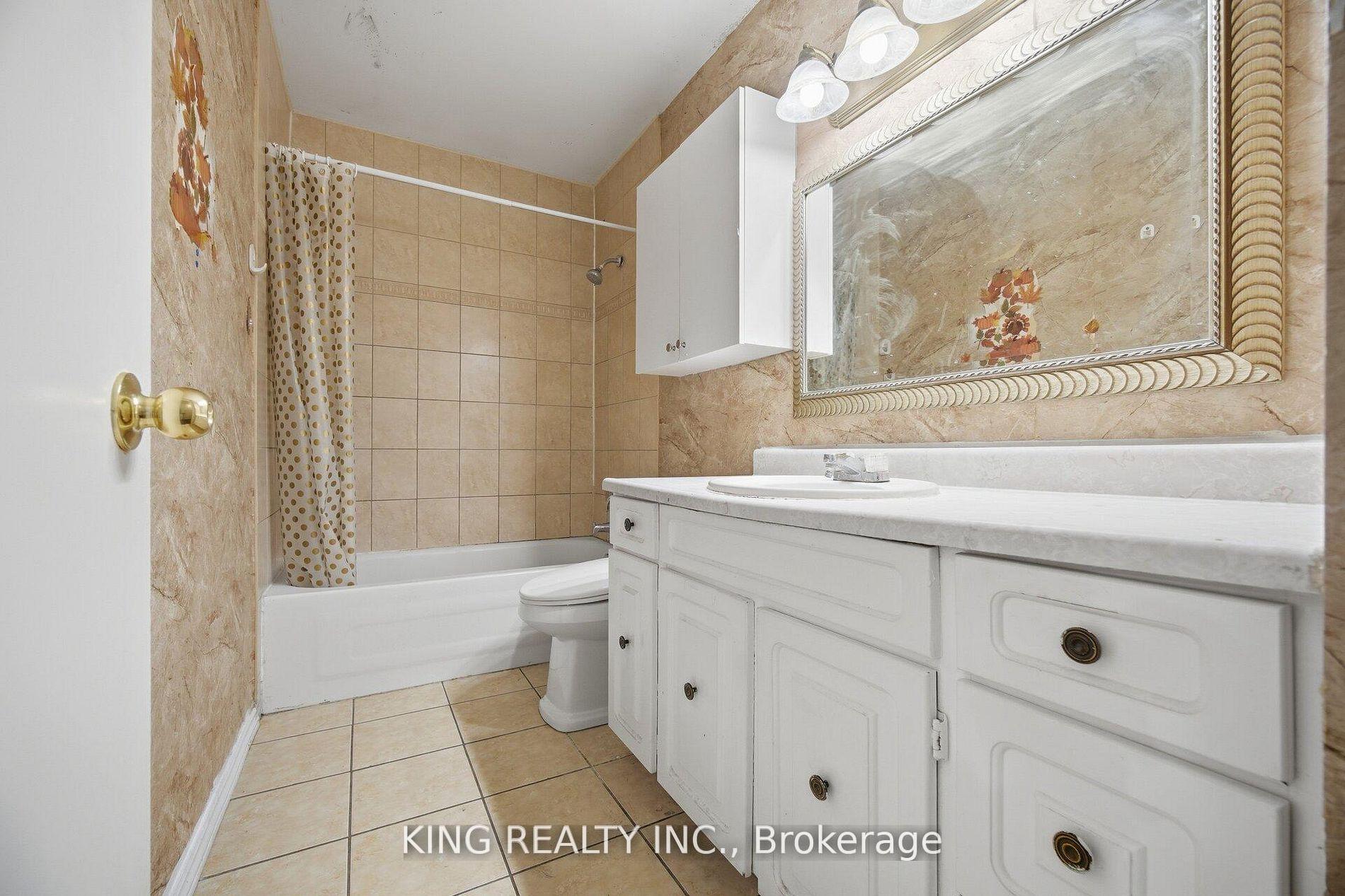 Photo 17 of 42 Flamingo Crescent, Brampton, Southgate — HOMEH