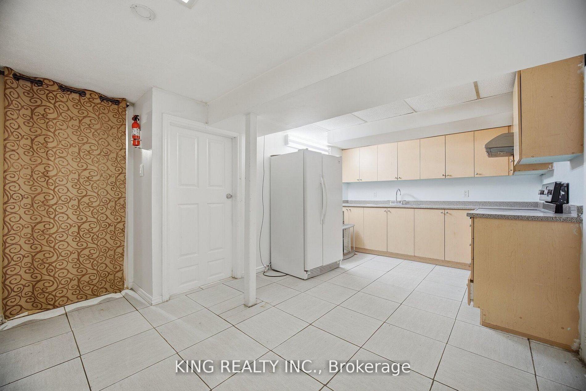 Photo 30 of 42 Flamingo Crescent, Brampton, Southgate — HOMEH