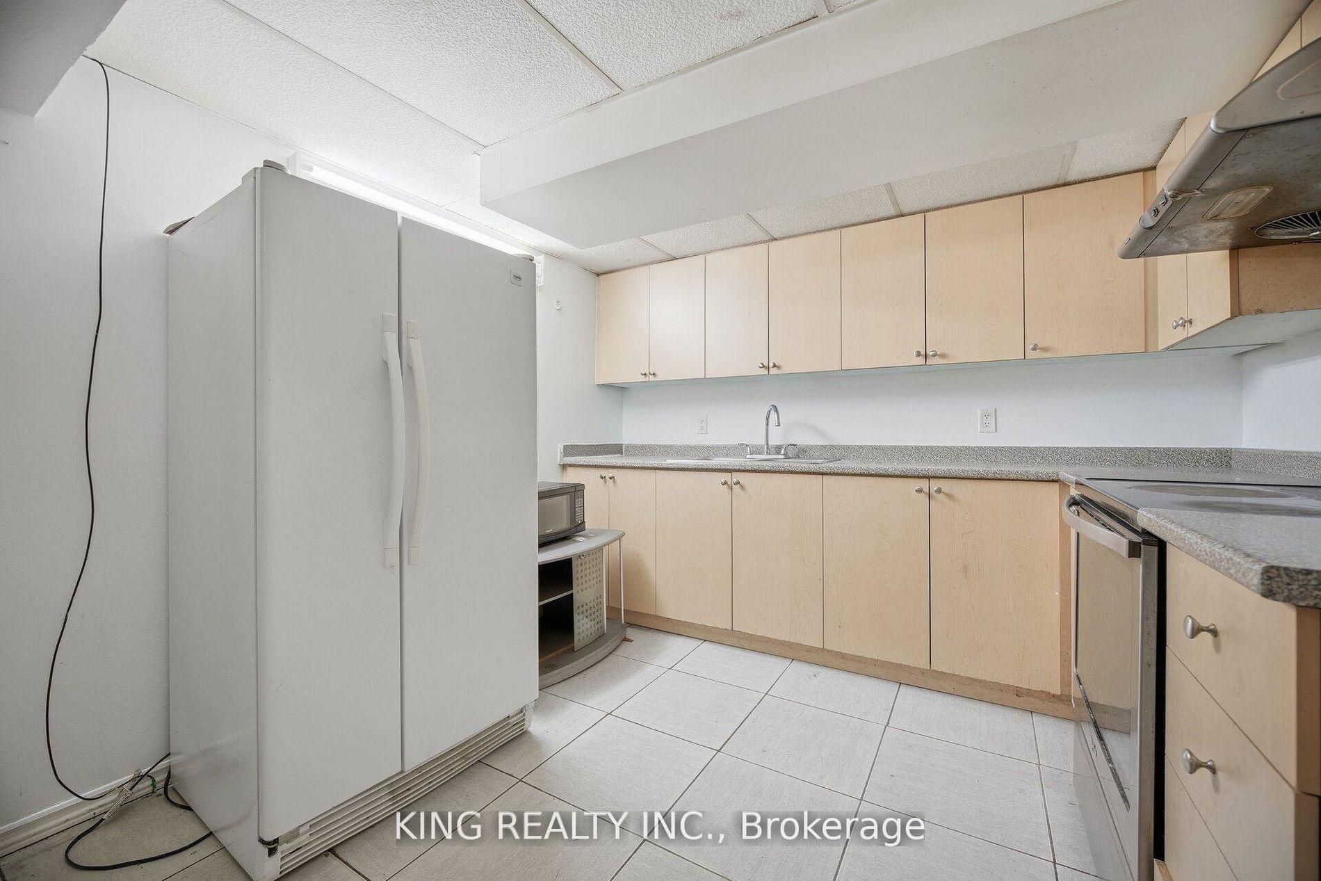 Photo 31 of 42 Flamingo Crescent, Brampton, Southgate — HOMEH